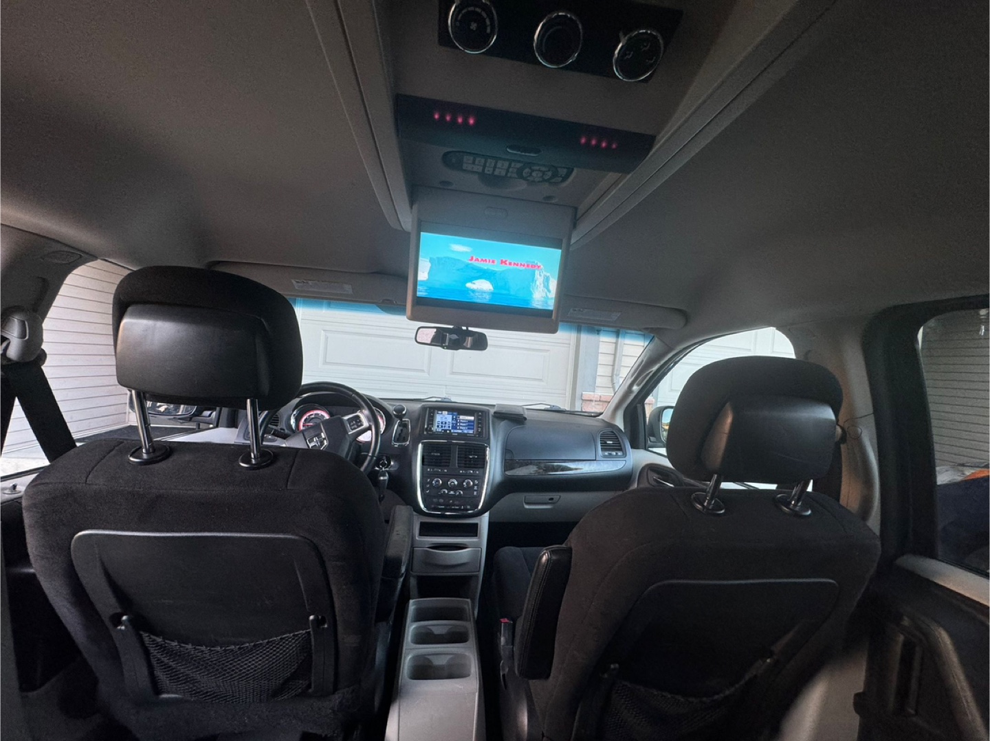 Dodge Grand Caravan - Blue Minivan - photo 4