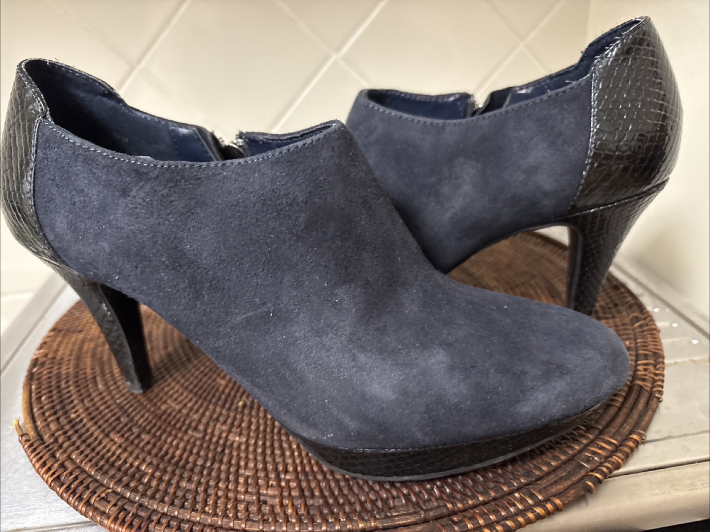 Bandolino Women's Black Ankle Boots - Size 8.5M