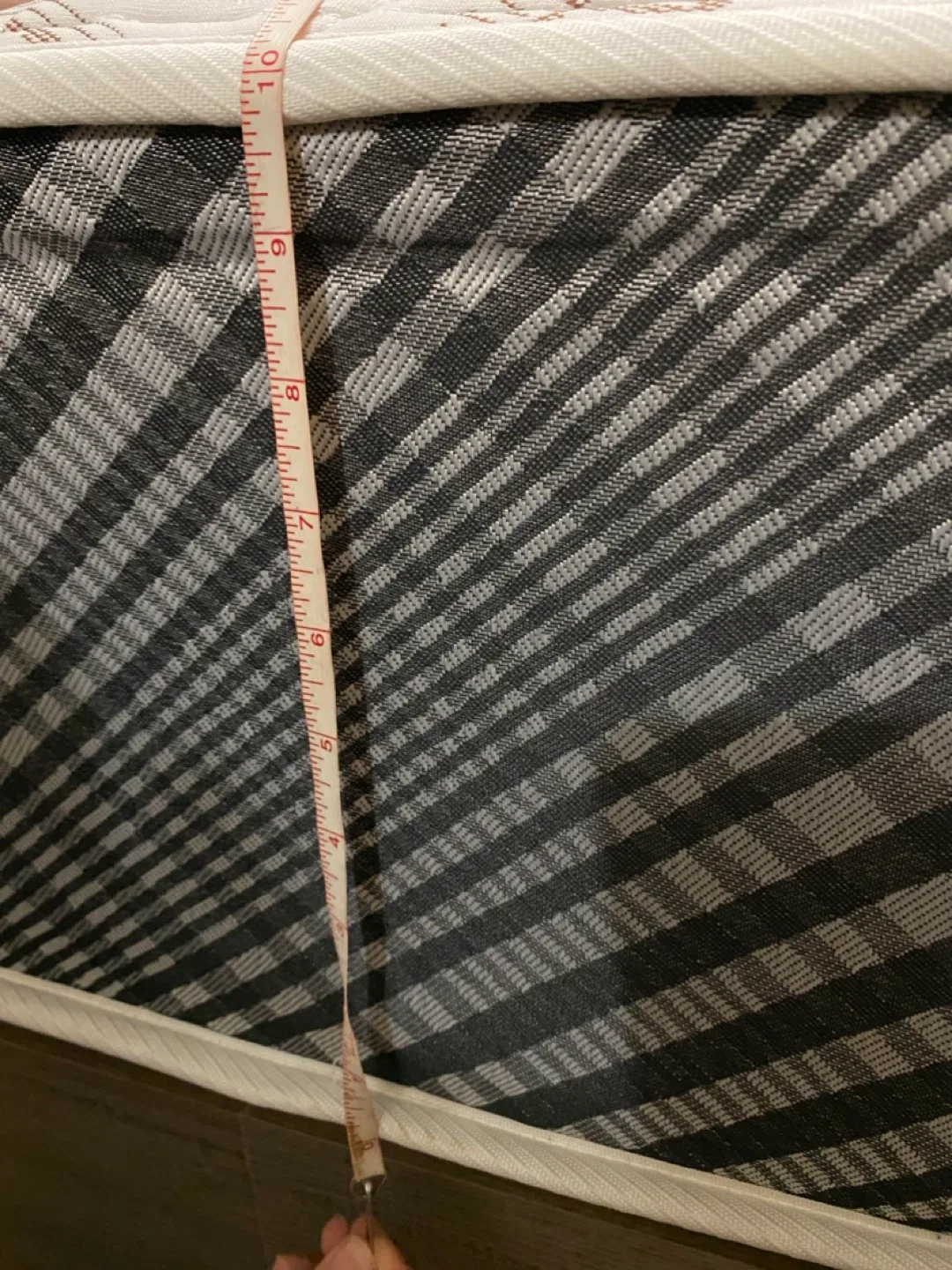 🥕Hard King size Mattress - 10 inch ASK FOR PRICE thumbnail