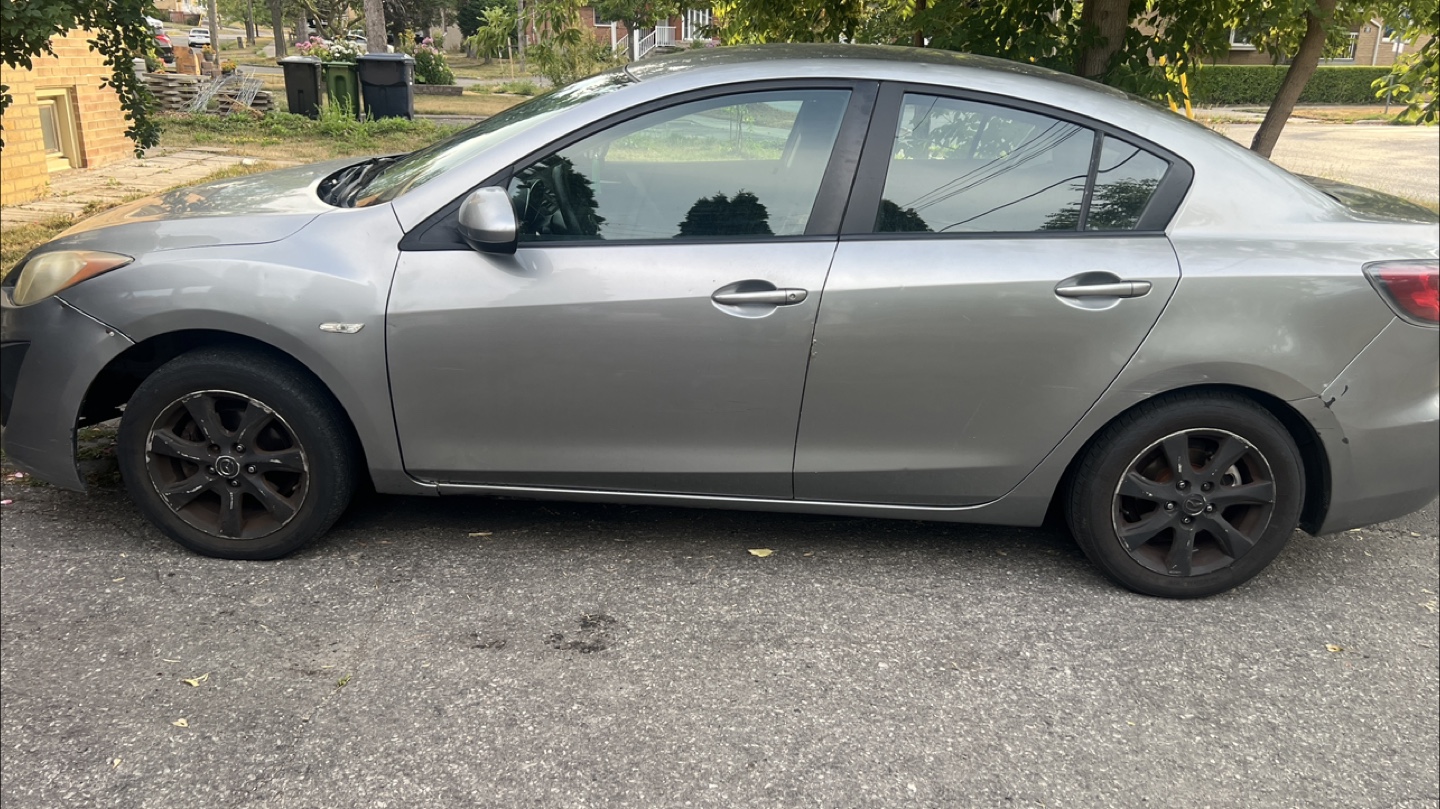 Mazda 3 Sedan - Silver - photo 3