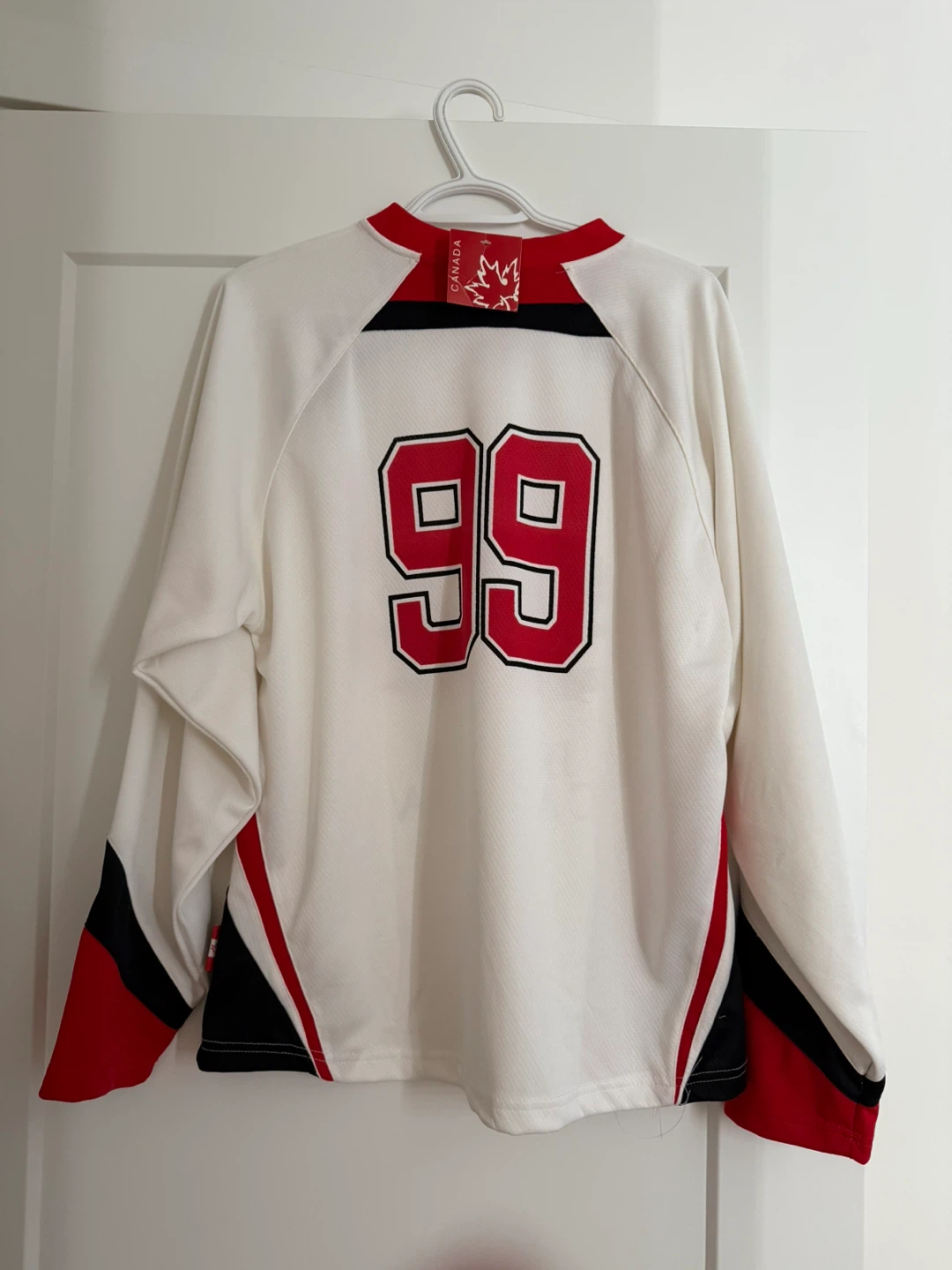 Banff Canada Hockey Jersey - Size Large - photo 2