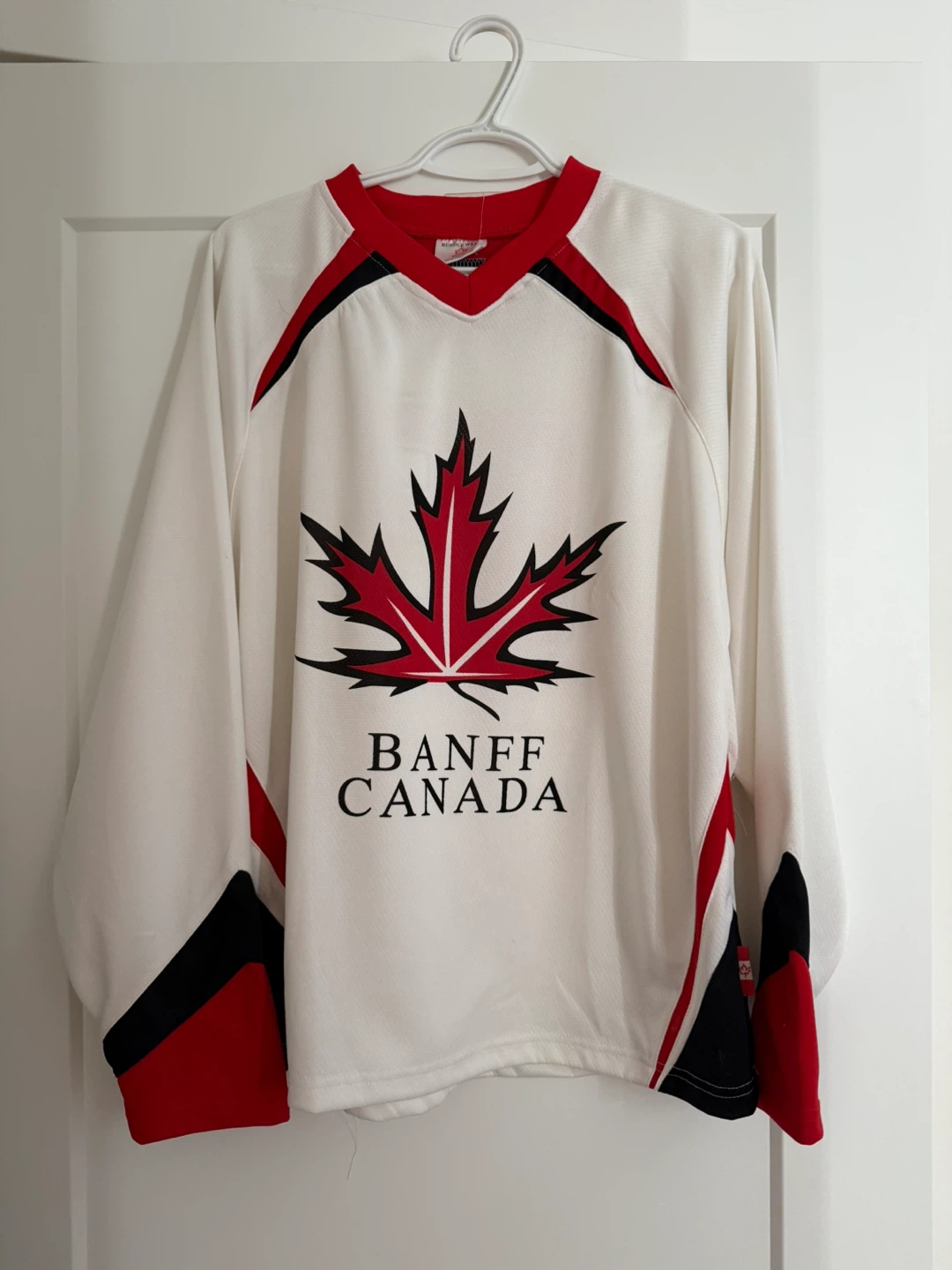 Banff Canada Hockey Jersey - Size Large