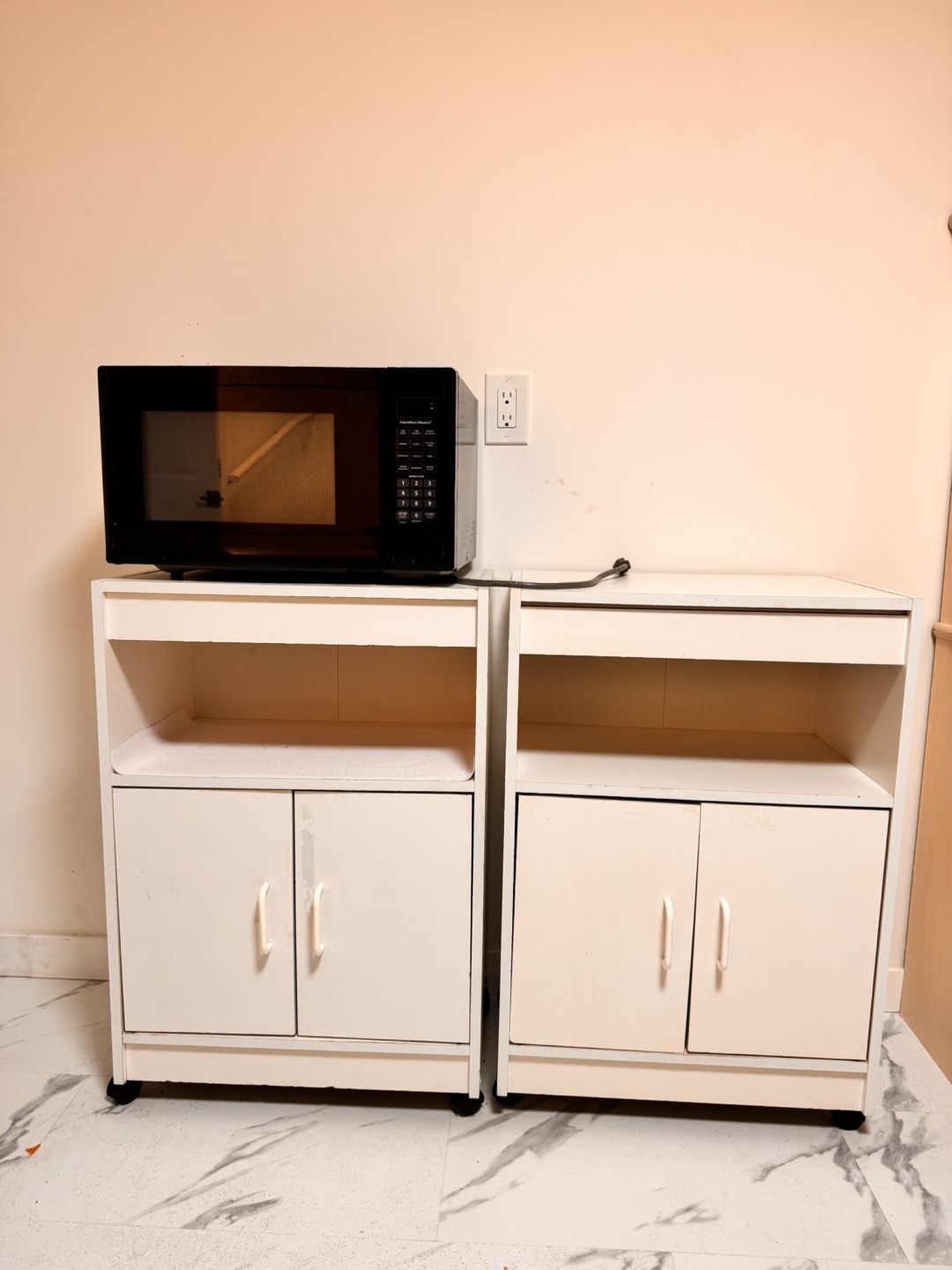 Hamilton Beach Black Microwave Oven - photo 2