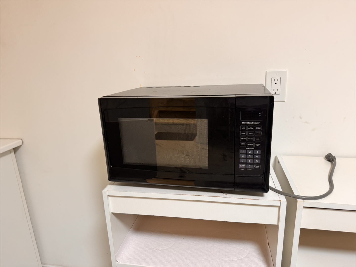 Hamilton Beach Black Microwave Oven