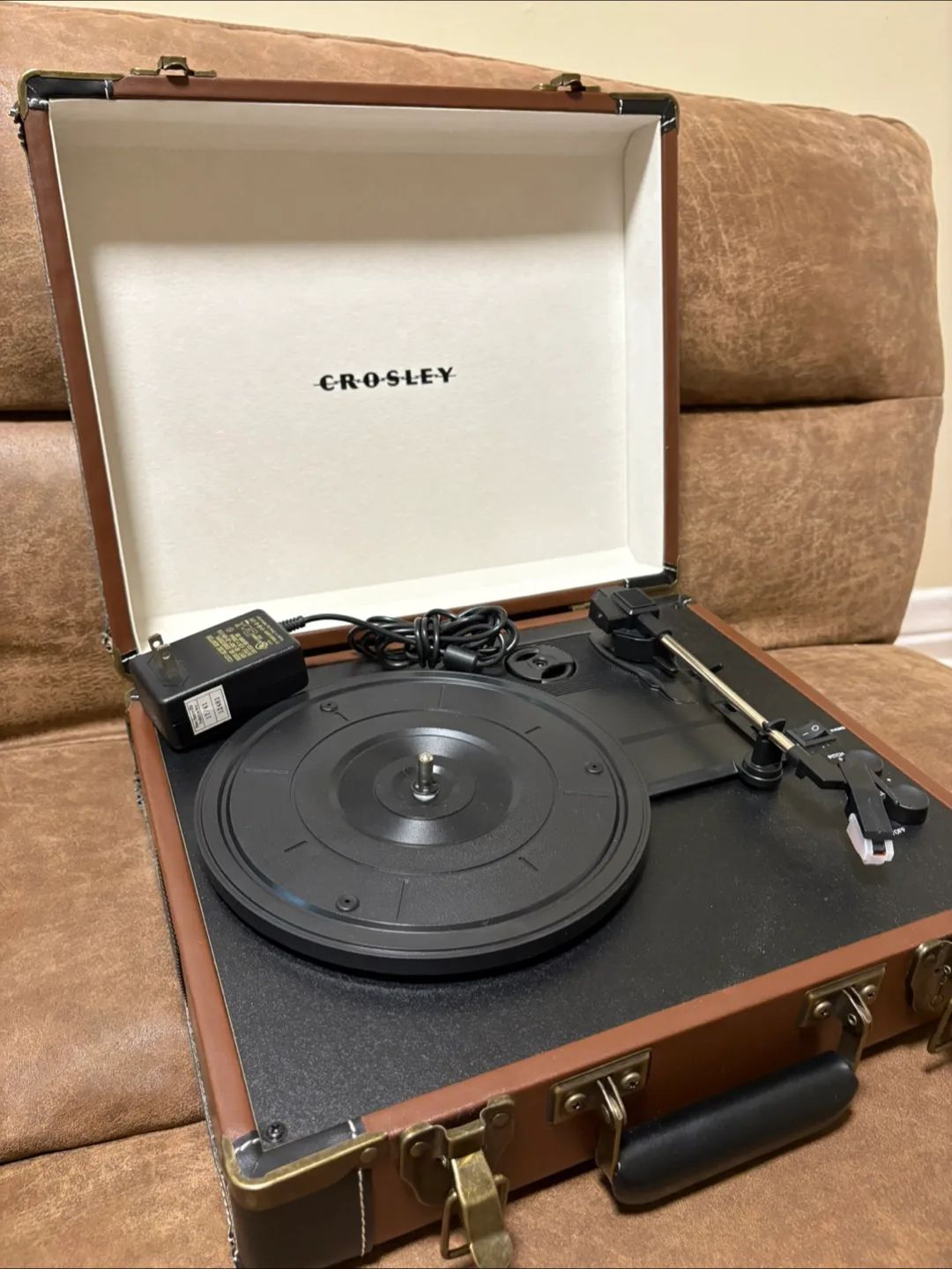 Crosley Turntable with Box thumbnail