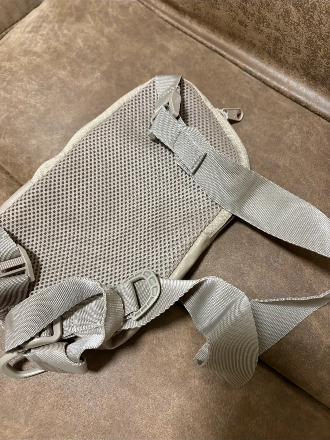 Adidas Sling Bag - Great Condition! image indicator(5)