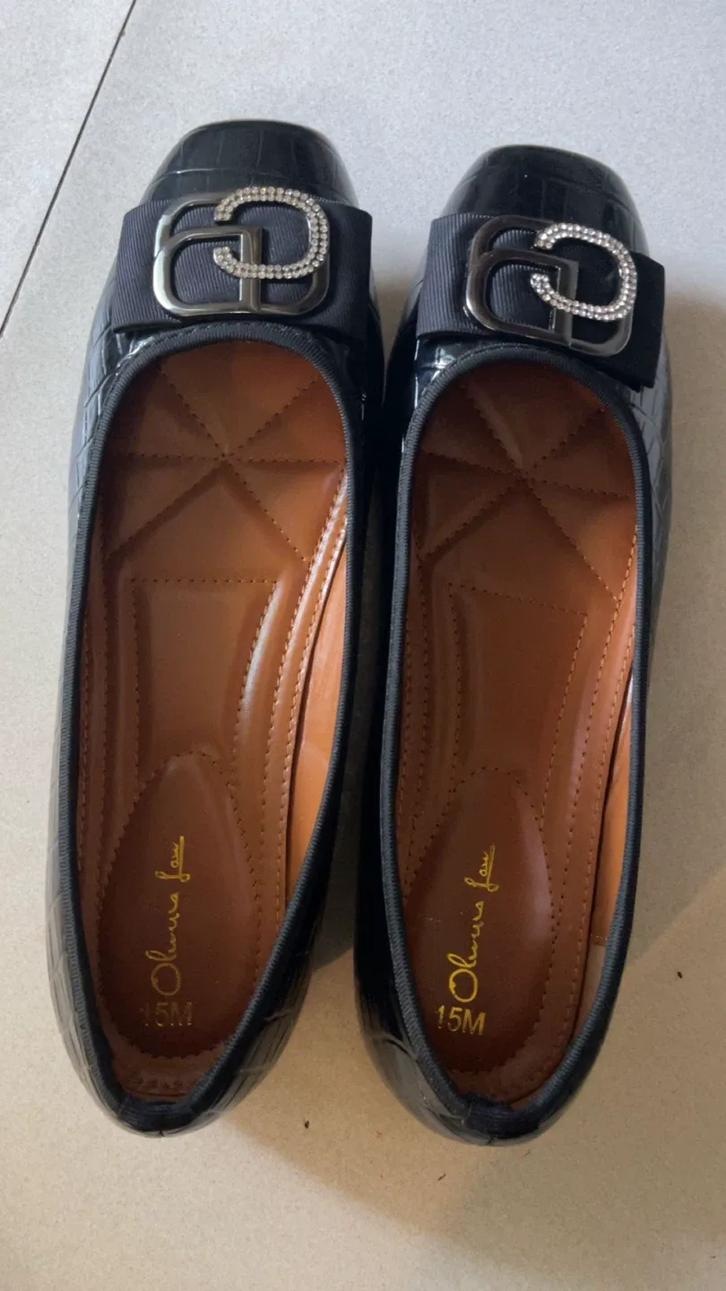 Olivia Lane Black Flats - Size 15M thumbnail