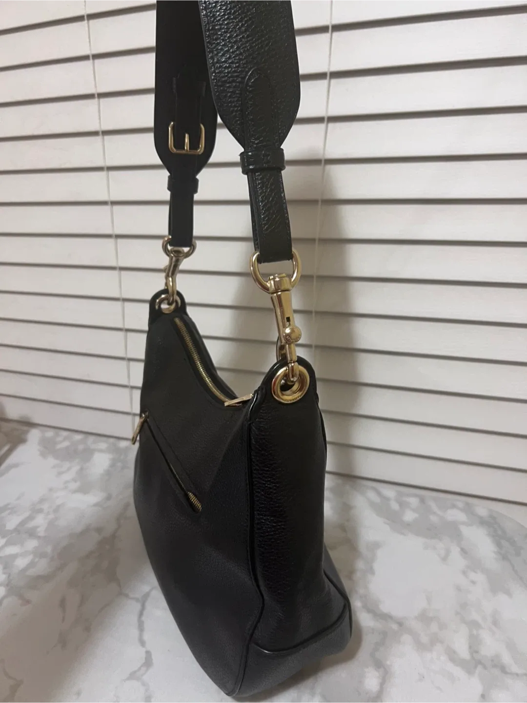 Coach Black Leather Hobo Bag image indicator(6)