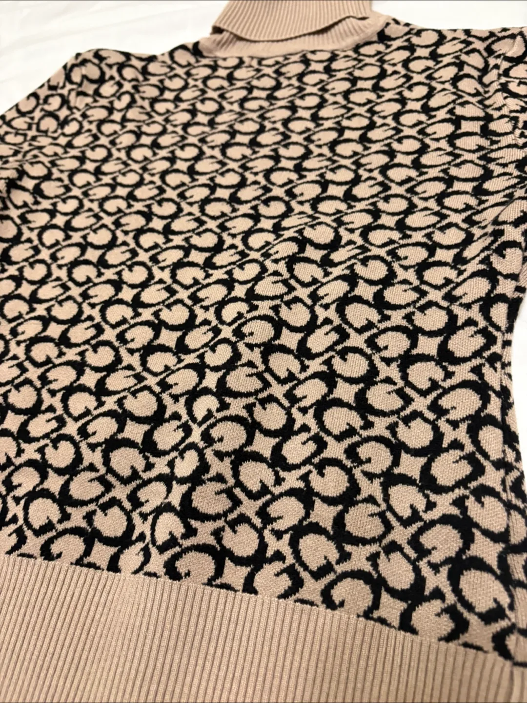 Guess Los Angeles Turtleneck Sweater - Size S image indicator(3)