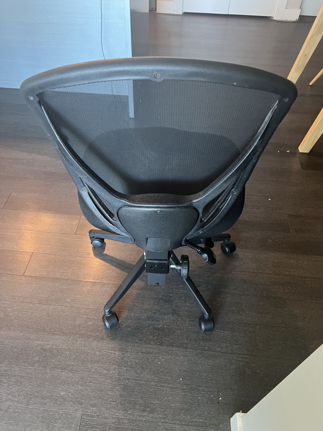 Black Mesh Office Chair - photo 2