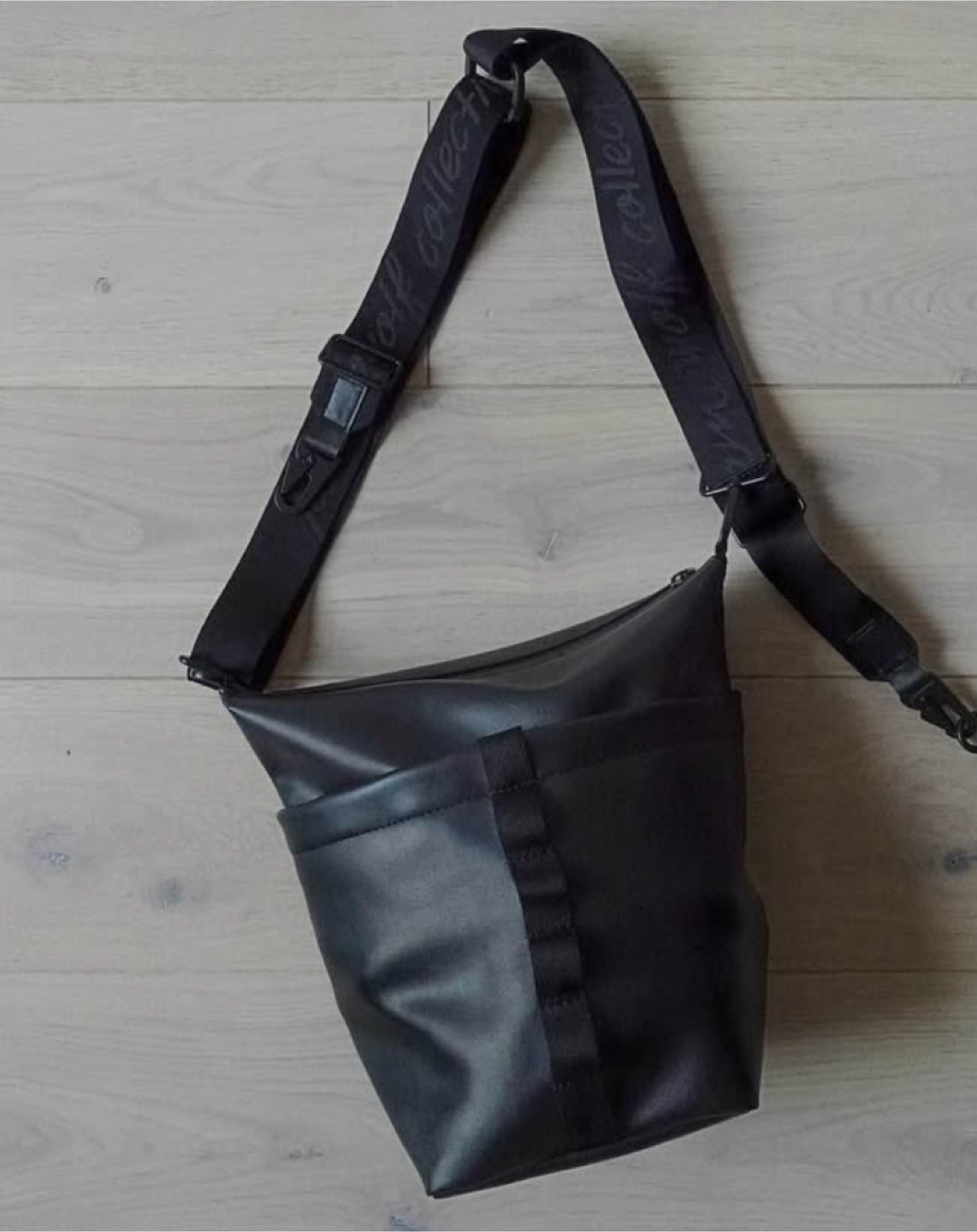 Lambwolf bucket bag