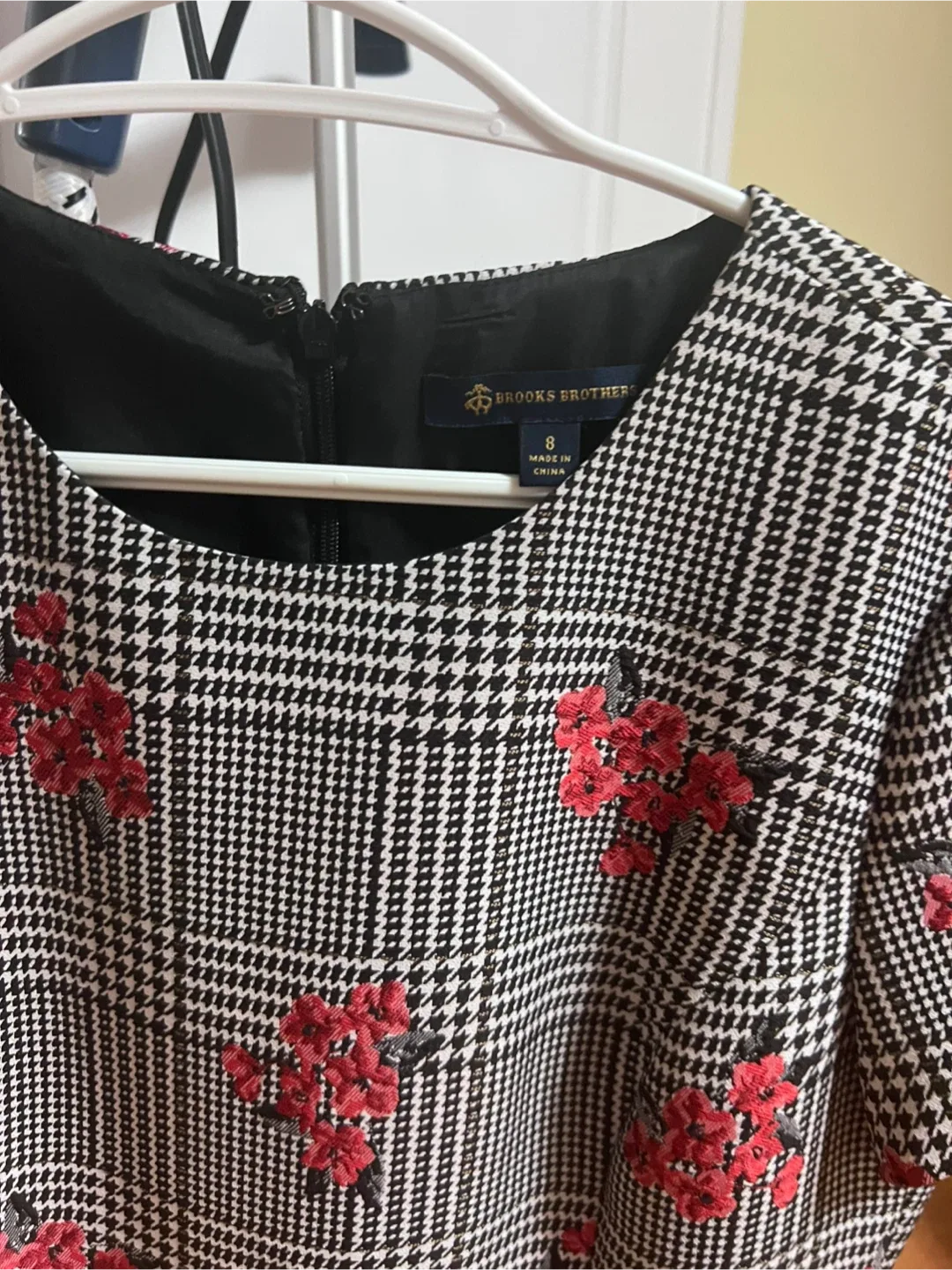 Brooks Brothers Dress - Size 8 image indicator(2)