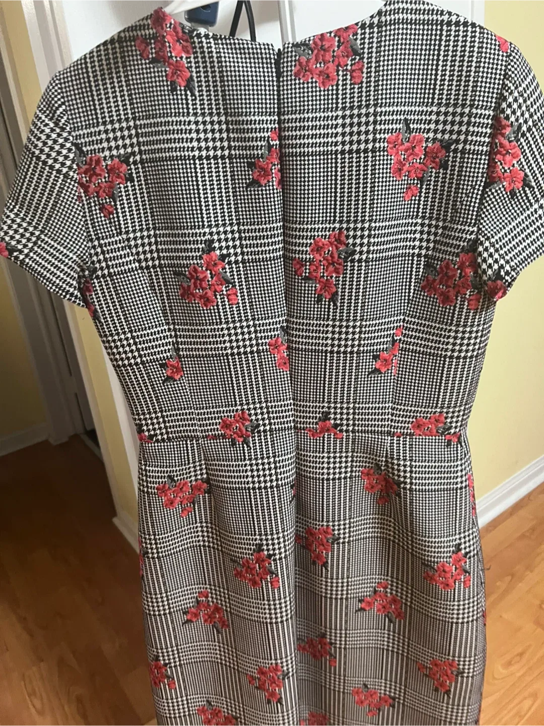 Brooks Brothers Dress - Size 8 image indicator(3)