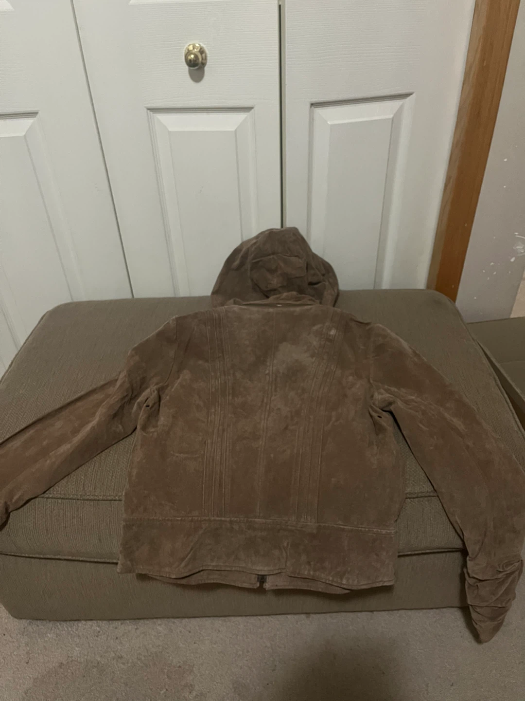 Le Chateau Tauped Suede Jacket - Size Small - photo 2
