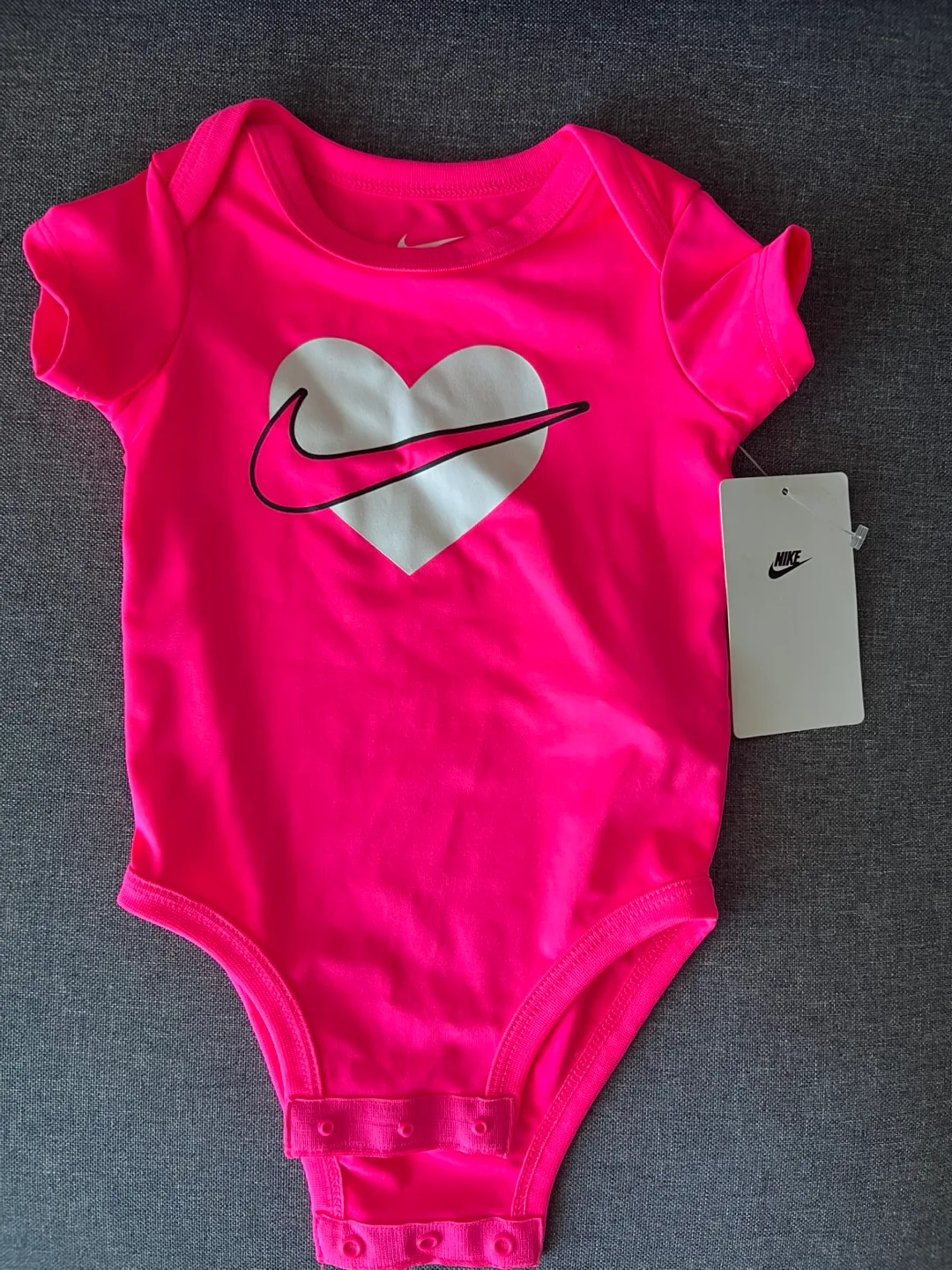 New Nike Baby Bodysuit - 6M thumbnail