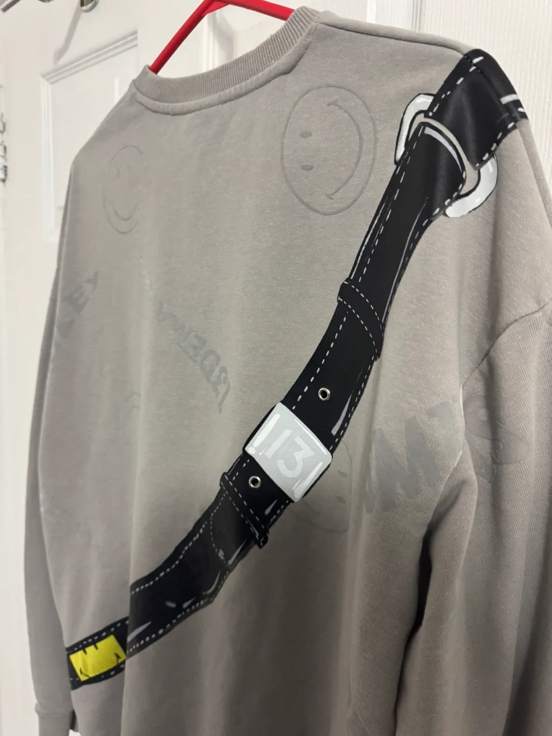 13 De Marzo Paris x Smiley Crewneck image indicator(6)