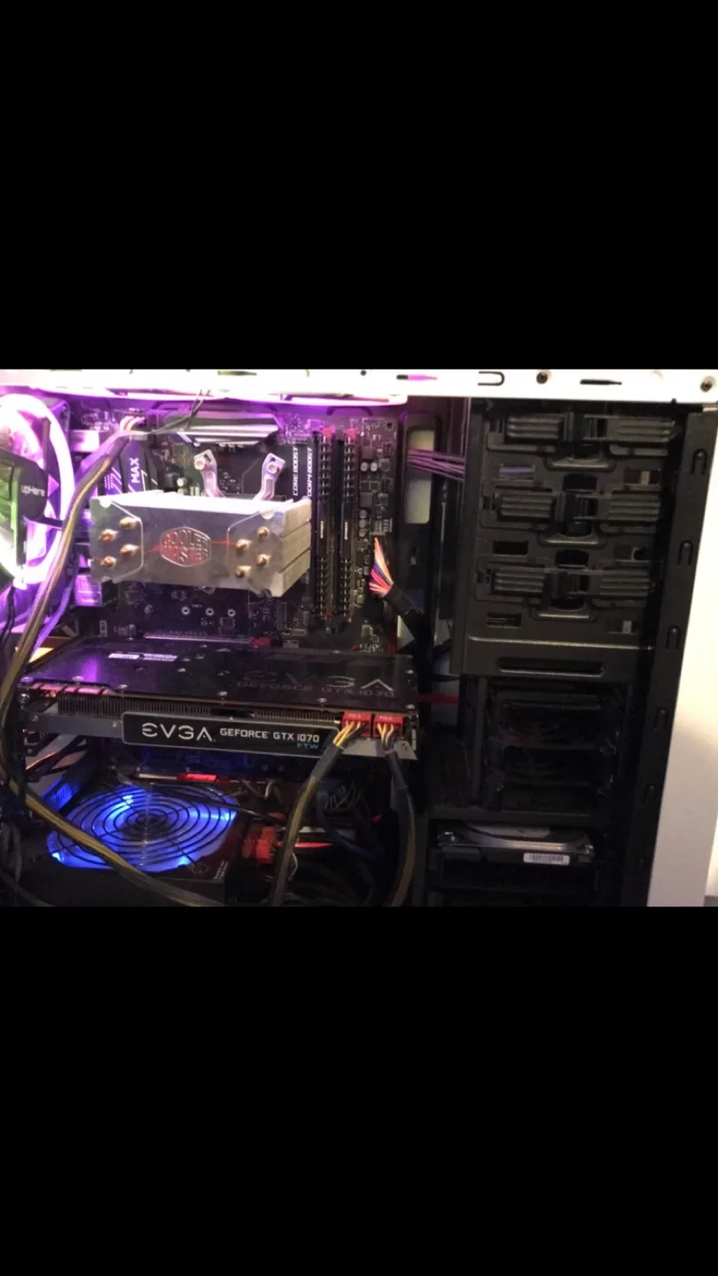 AMD Ryzen 9 3900X Gaming PC image indicator(3)