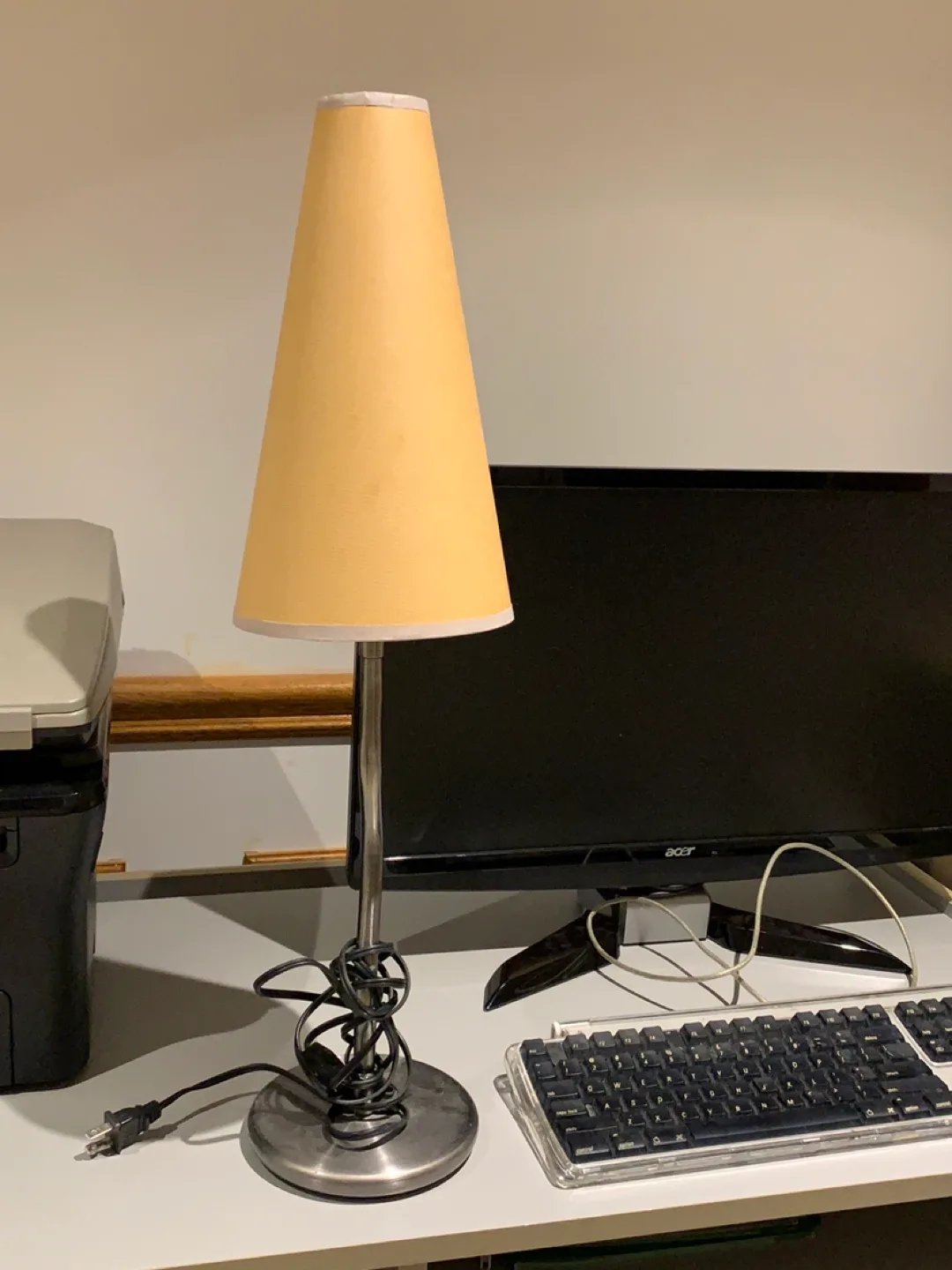 Modern Cone-shaped Table Lamp thumbnail