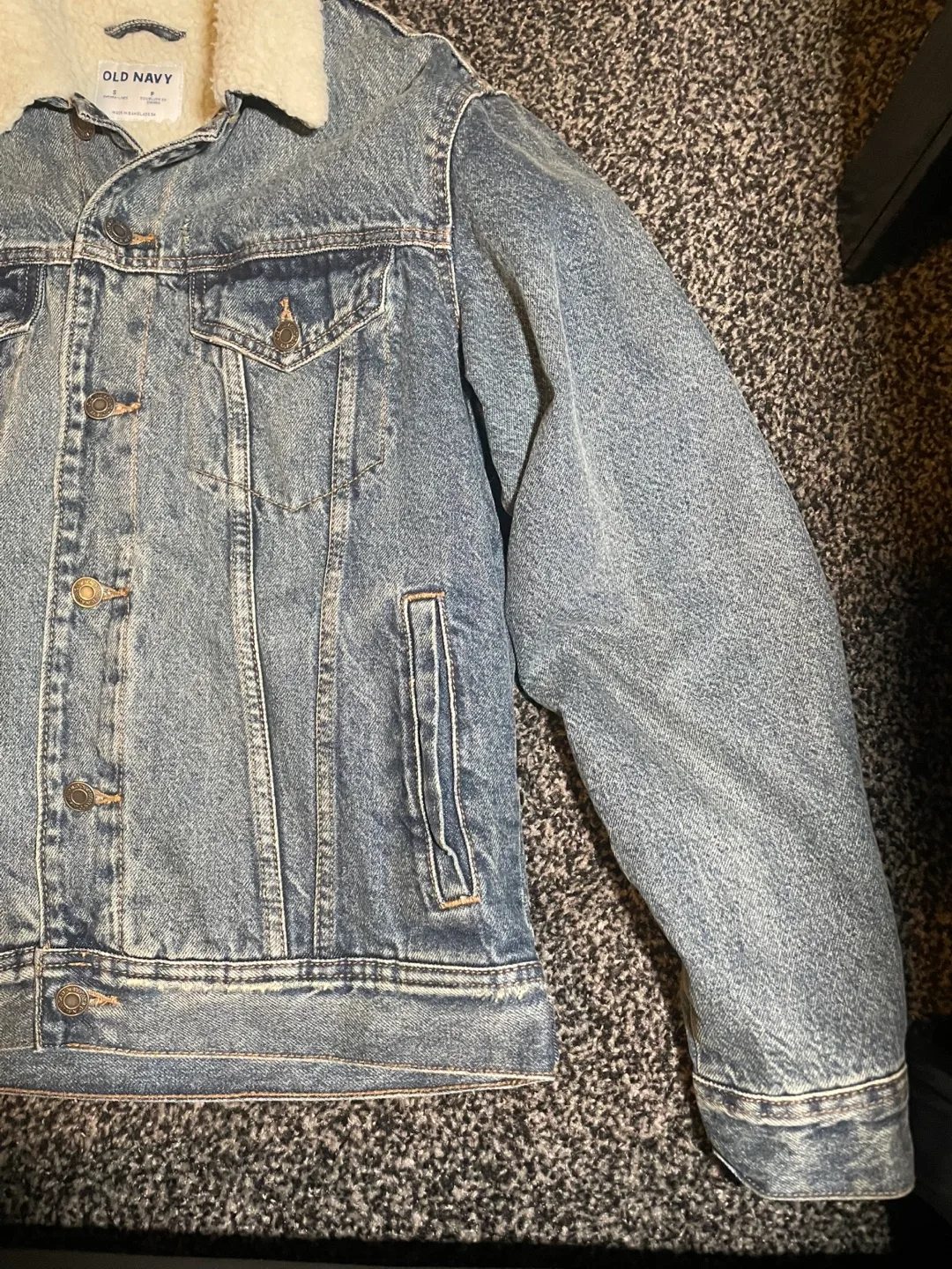 Old Navy Sherpa-Lined Denim Jacket - Size S image indicator(3)