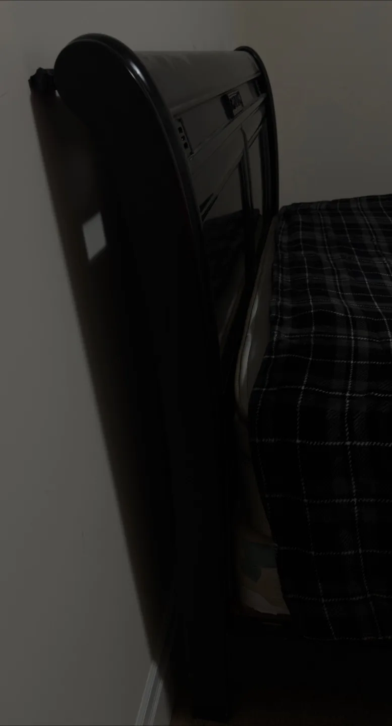 Queen Size Bed Frame & Headboard image indicator(3)