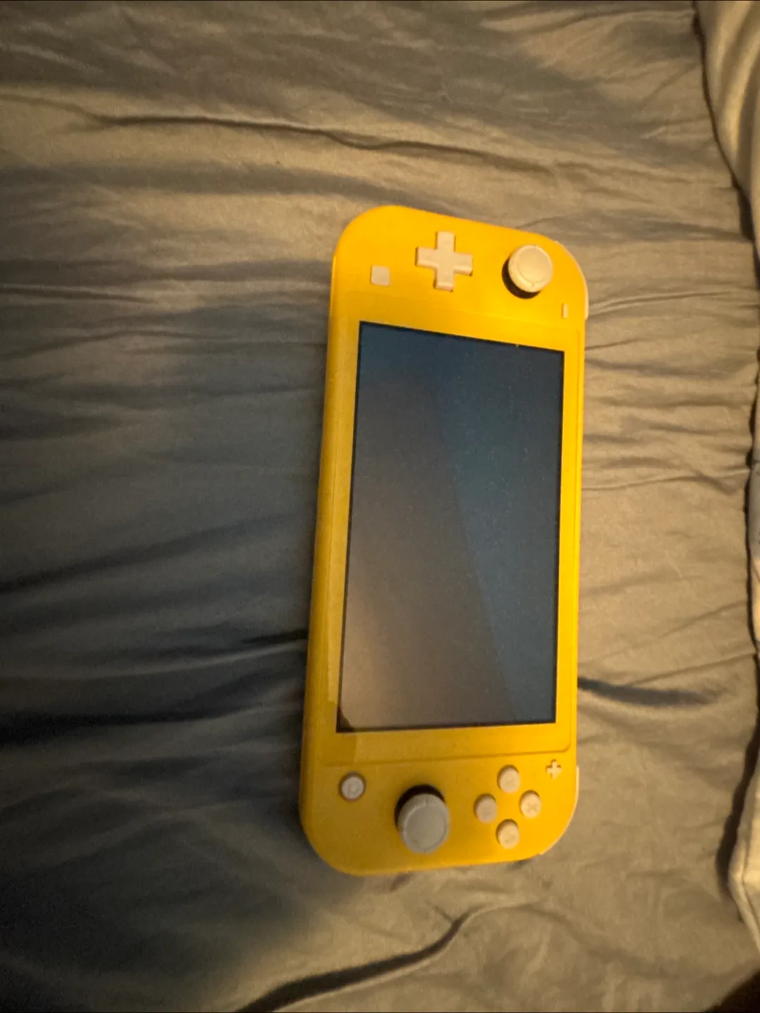 Nintendo switch lite (yellow) + Mario odyssey thumbnail