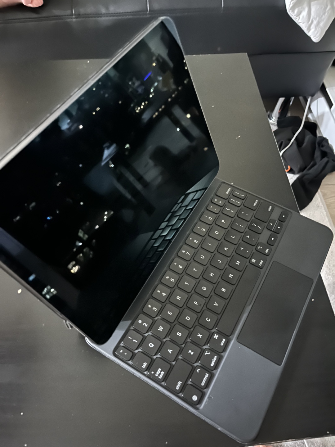 Apple iPad pro 11inch cellular 256GB + apple magic keyboard