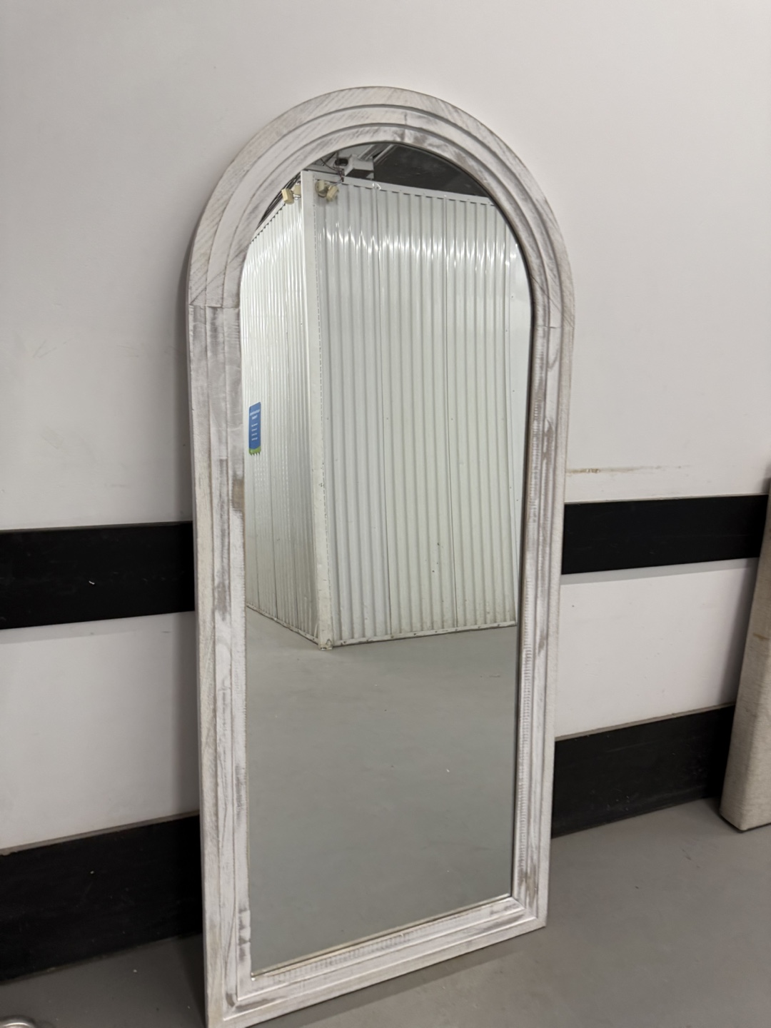 Arched Whitewashed Wood Framed Mirror - photo 2