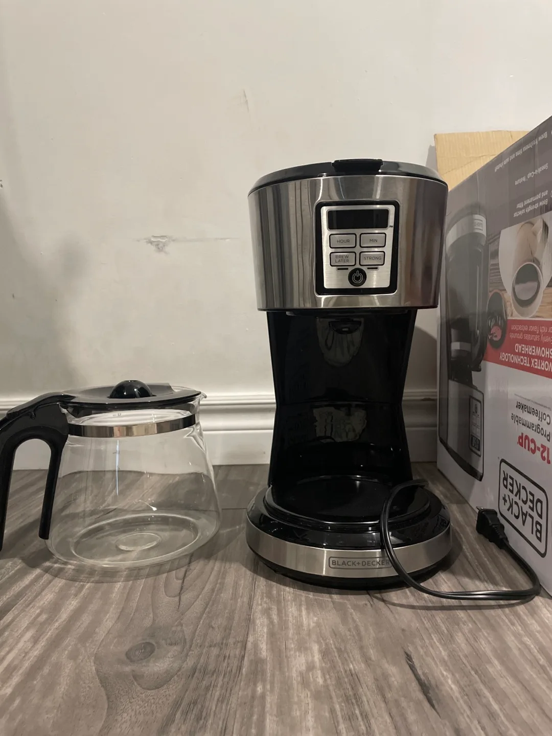 BLACK+DECKER Programmable Coffee Maker (Refurbished) image indicator(3)