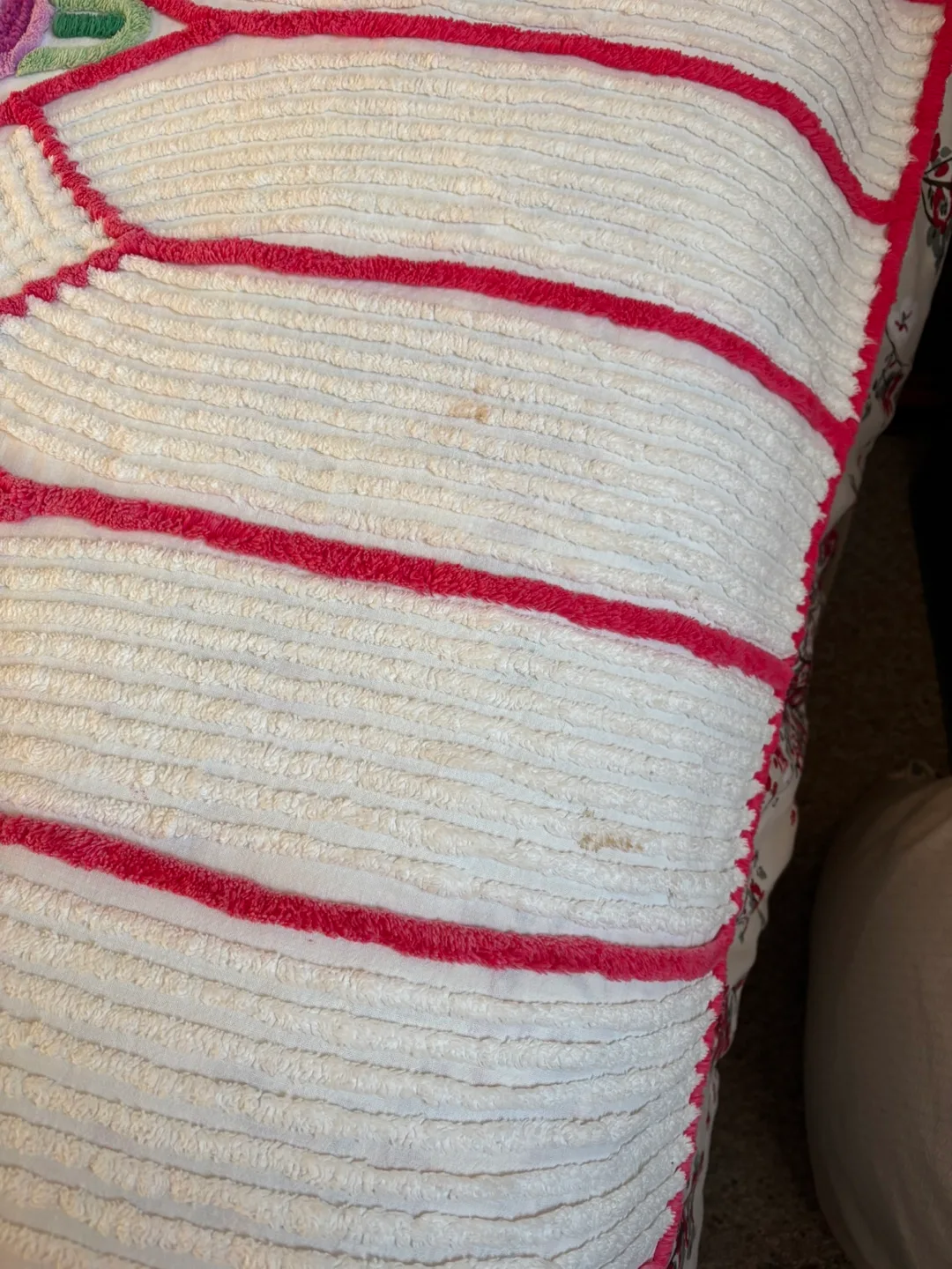 Vintage Peacock Bedspread image indicator(3)