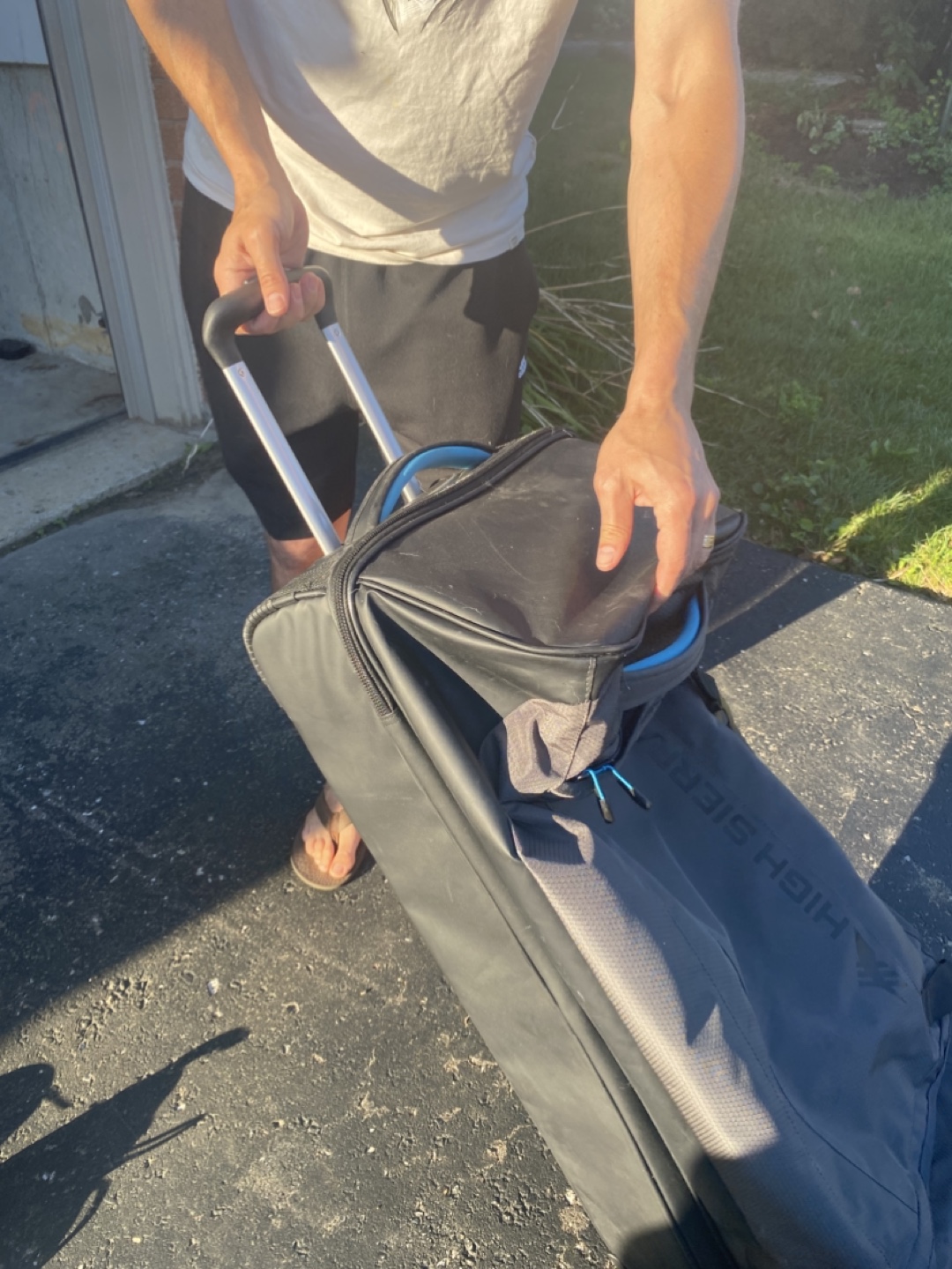 High Sierra Wheeled Duffel Bag - photo 3