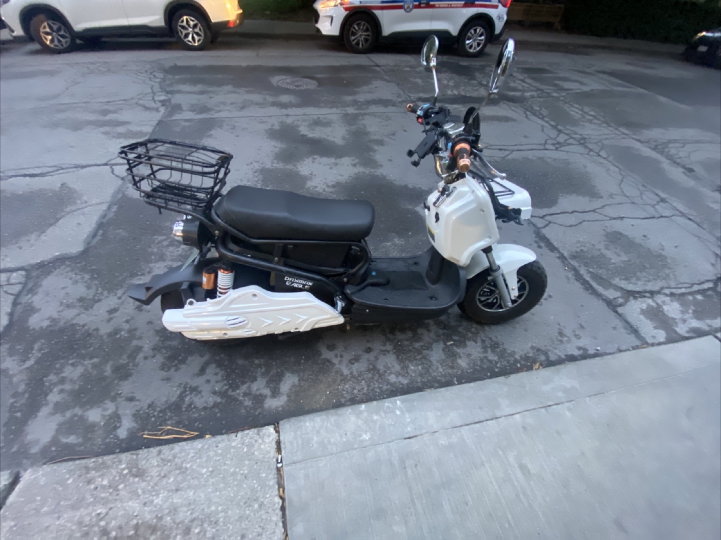 DAYMAK Eagle deluxe,  Electric Bike Scooter