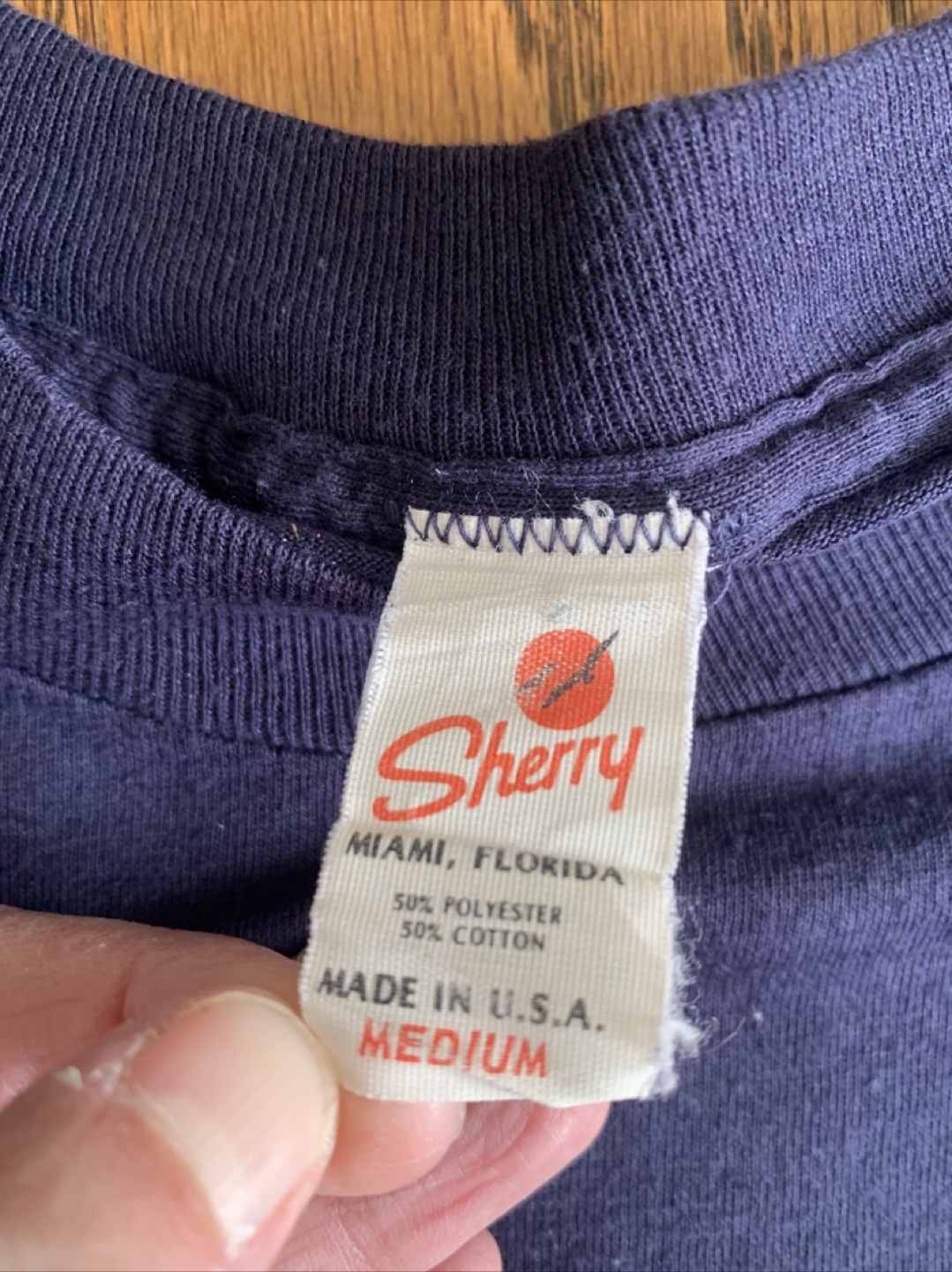 Sherry Graceland T-Shirt - Size Medium - photo 3