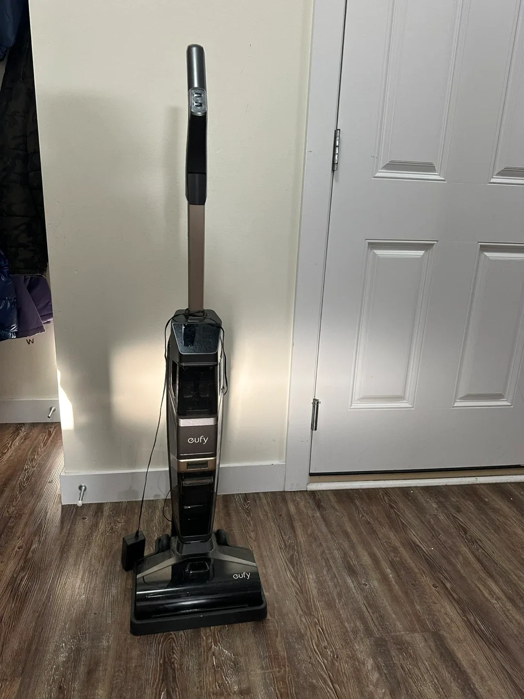 Eufy WetVac W31 Cordless Vacuum Mop