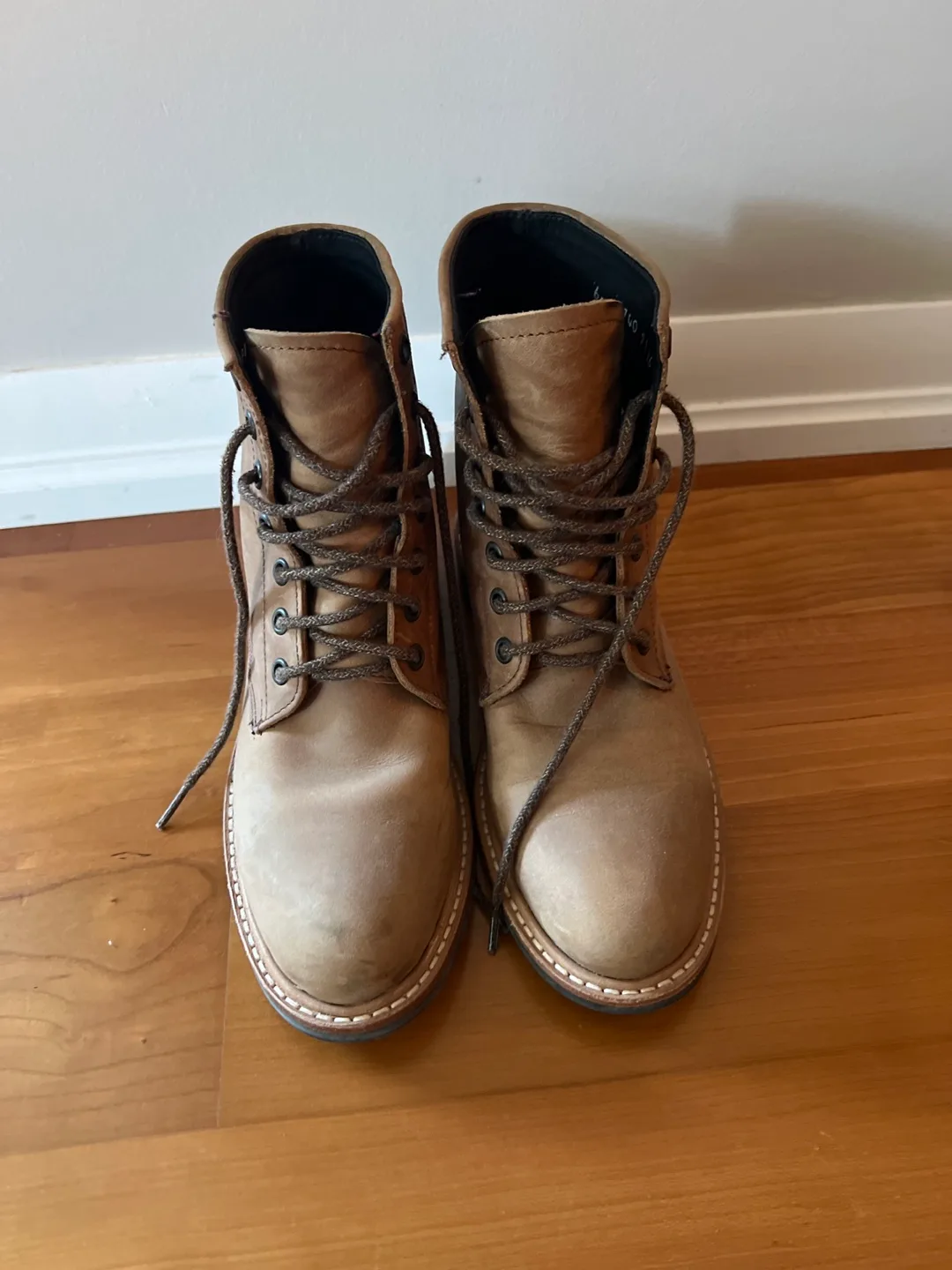 Nisolo Amalia Tan Leather Ankle Boots- size 6 thumbnail
