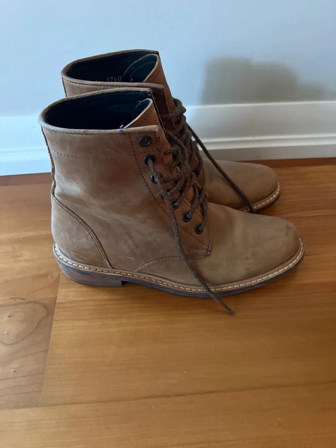 Nisolo Amalia Tan Leather Ankle Boots- size 6 image indicator(2)