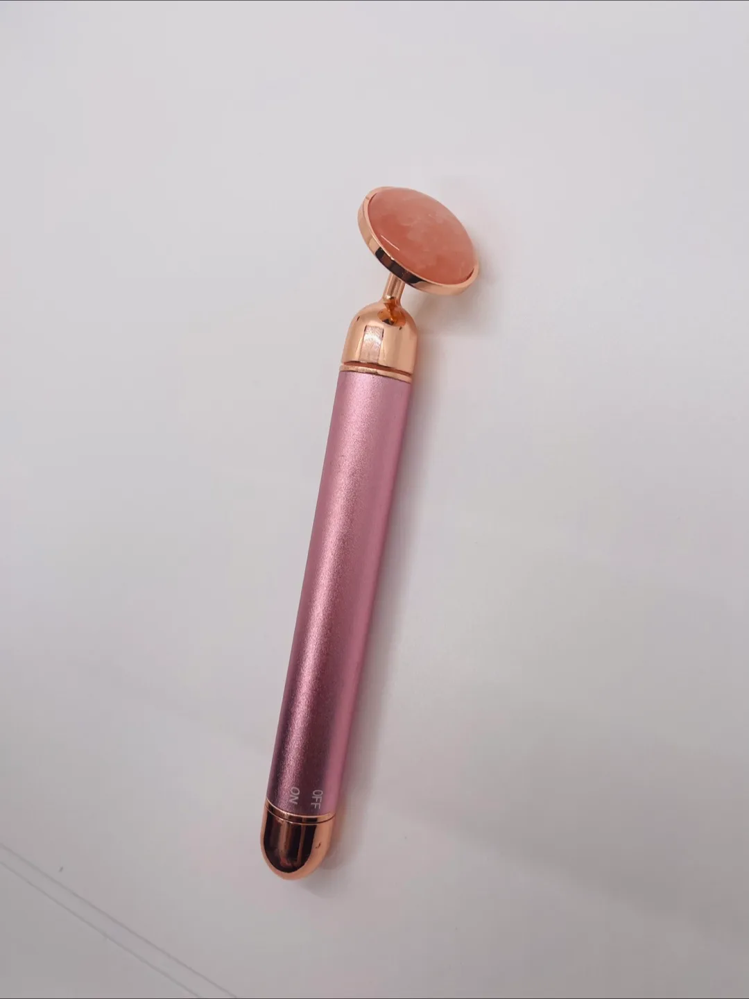 Rose Quartz Facial Roller Set image indicator(6)