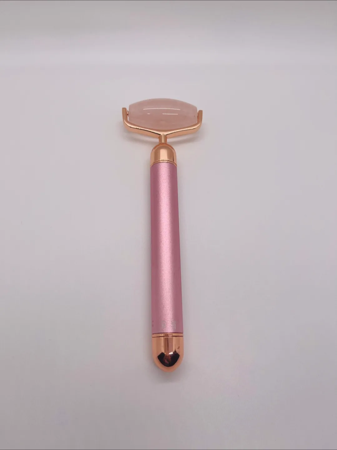 Rose Quartz Facial Roller Set image indicator(7)