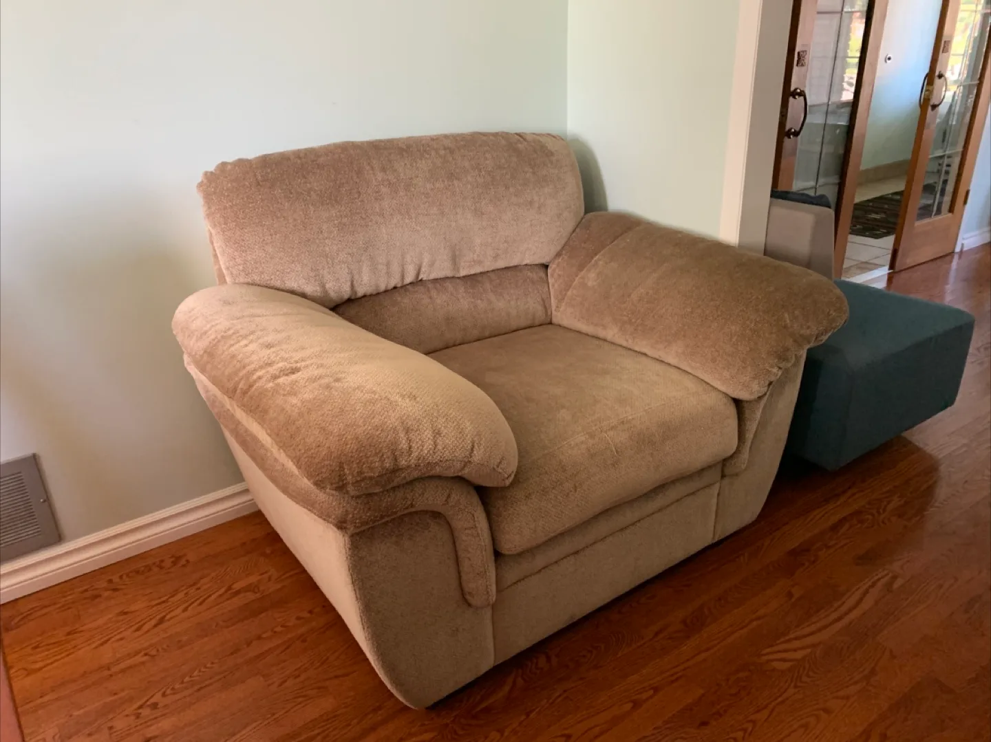 1 seater sofa - Comfortable Beige Armchair