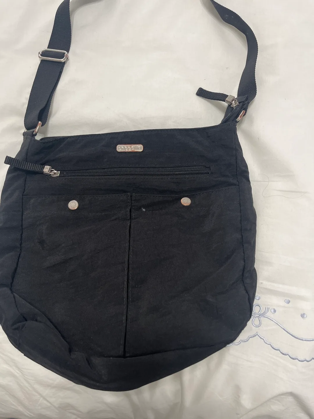 Baggallini Black Crossbody Bag image indicator(2)