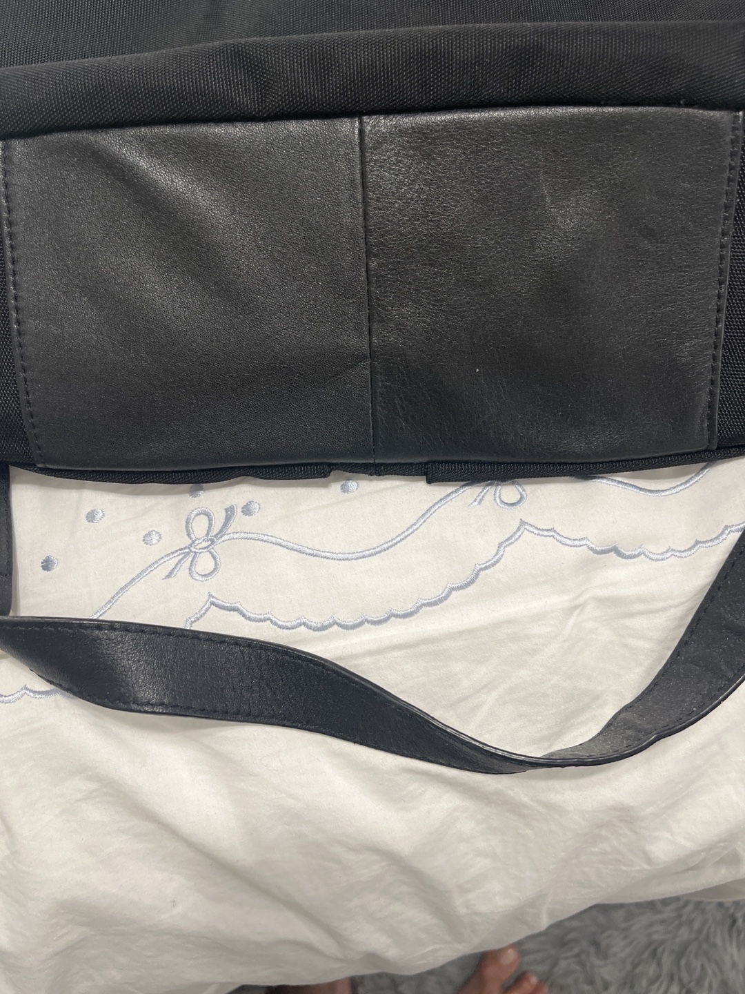 United Black Shoulder Bag - photo 4