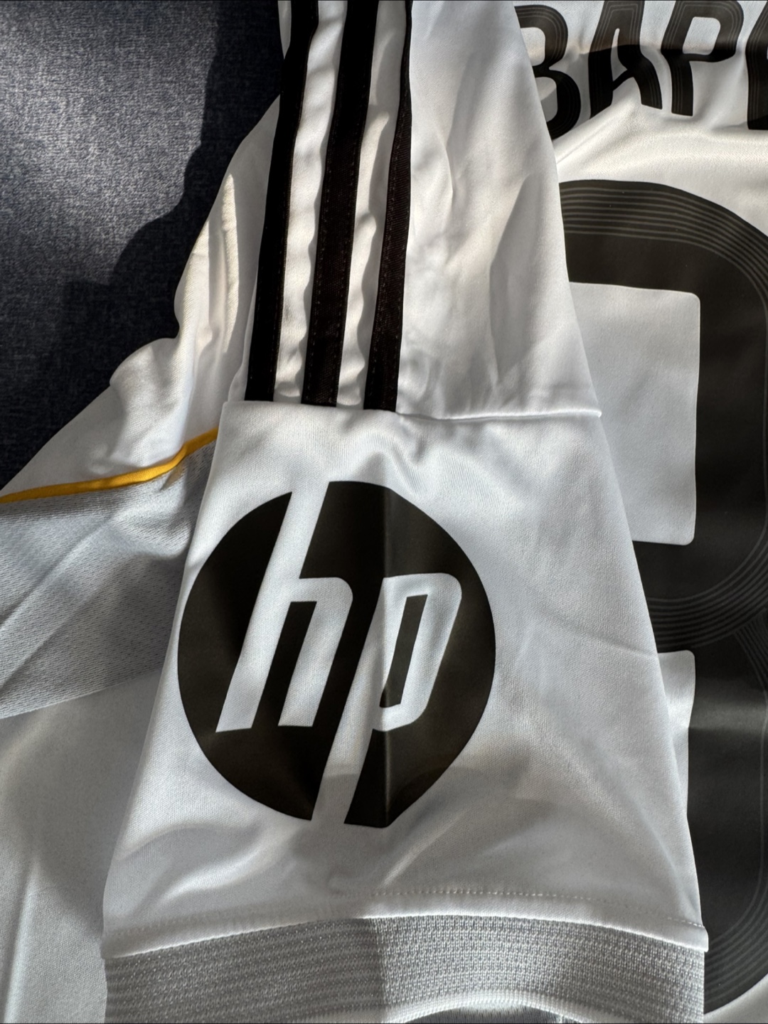 Adidas Real Madrid Mbappe #9 Jersey - Size M - photo 3