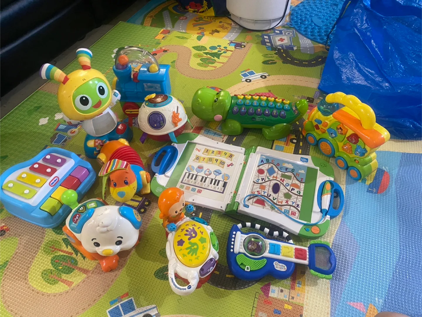 VTech & LeapFrog Baby/Toddler Toys Bundle image indicator(2)