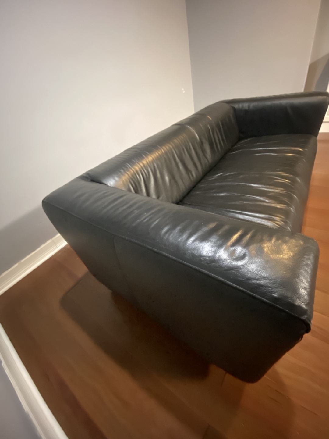 Black Leather Sofa - photo 5