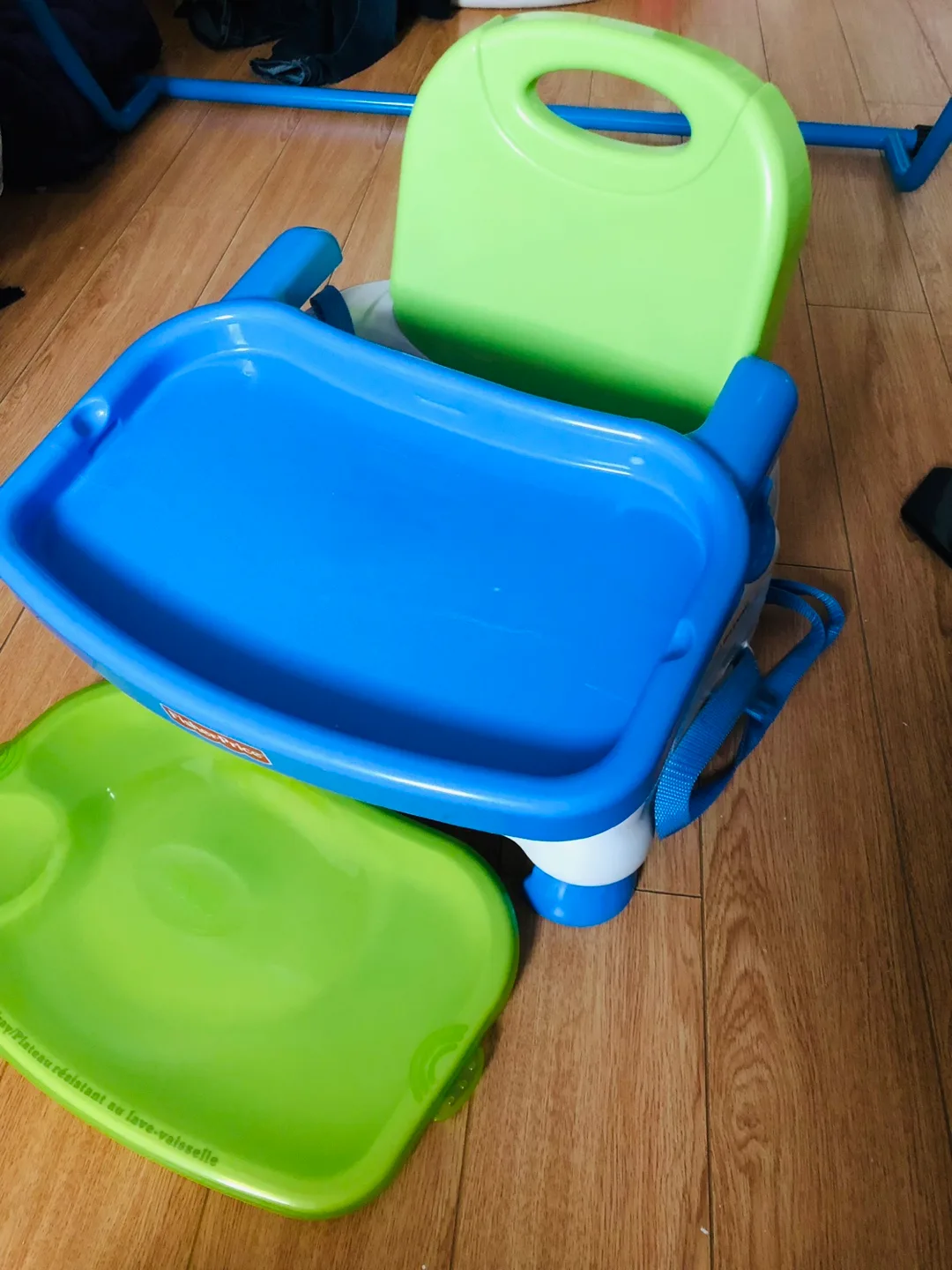 Portable baby booster/highchair image indicator(2)