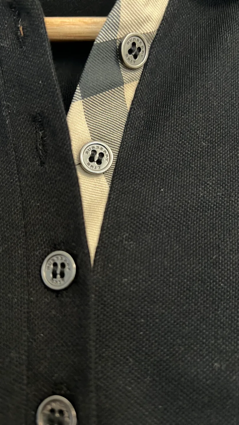 Burberry Black Polo Shirt - Size XS image indicator(3)