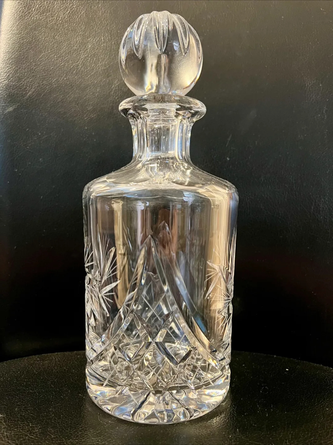 Vintage Hand Cut pinwheel Crystal Decanter image indicator(3)