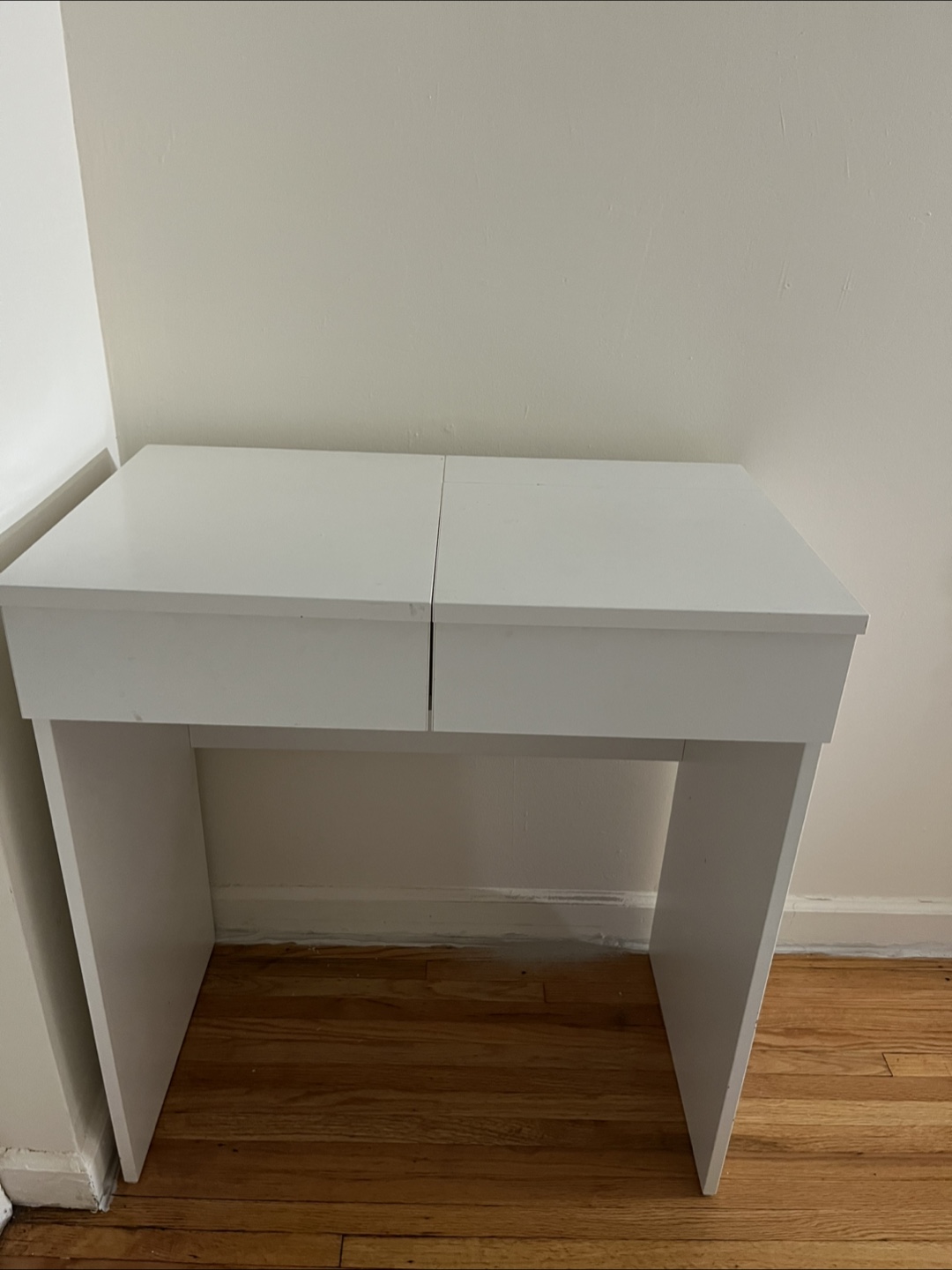 White Vanity Desk with Mirror