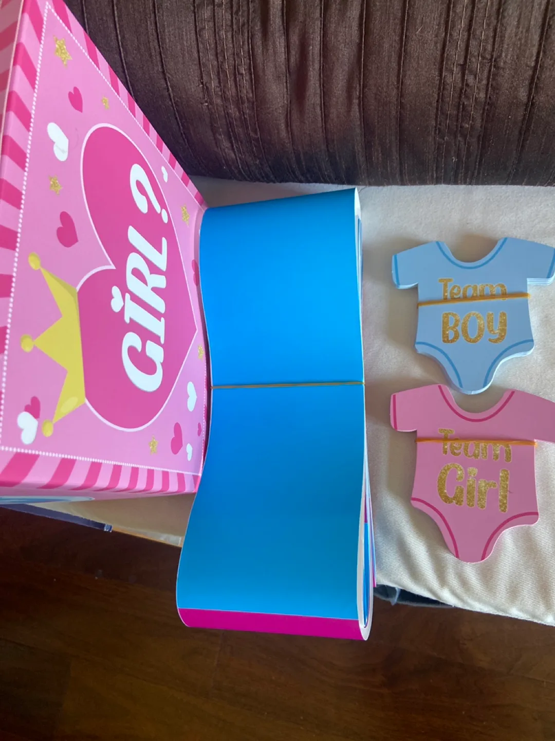 Baby Gender Reveal Voting Box & Decorations image indicator(4)