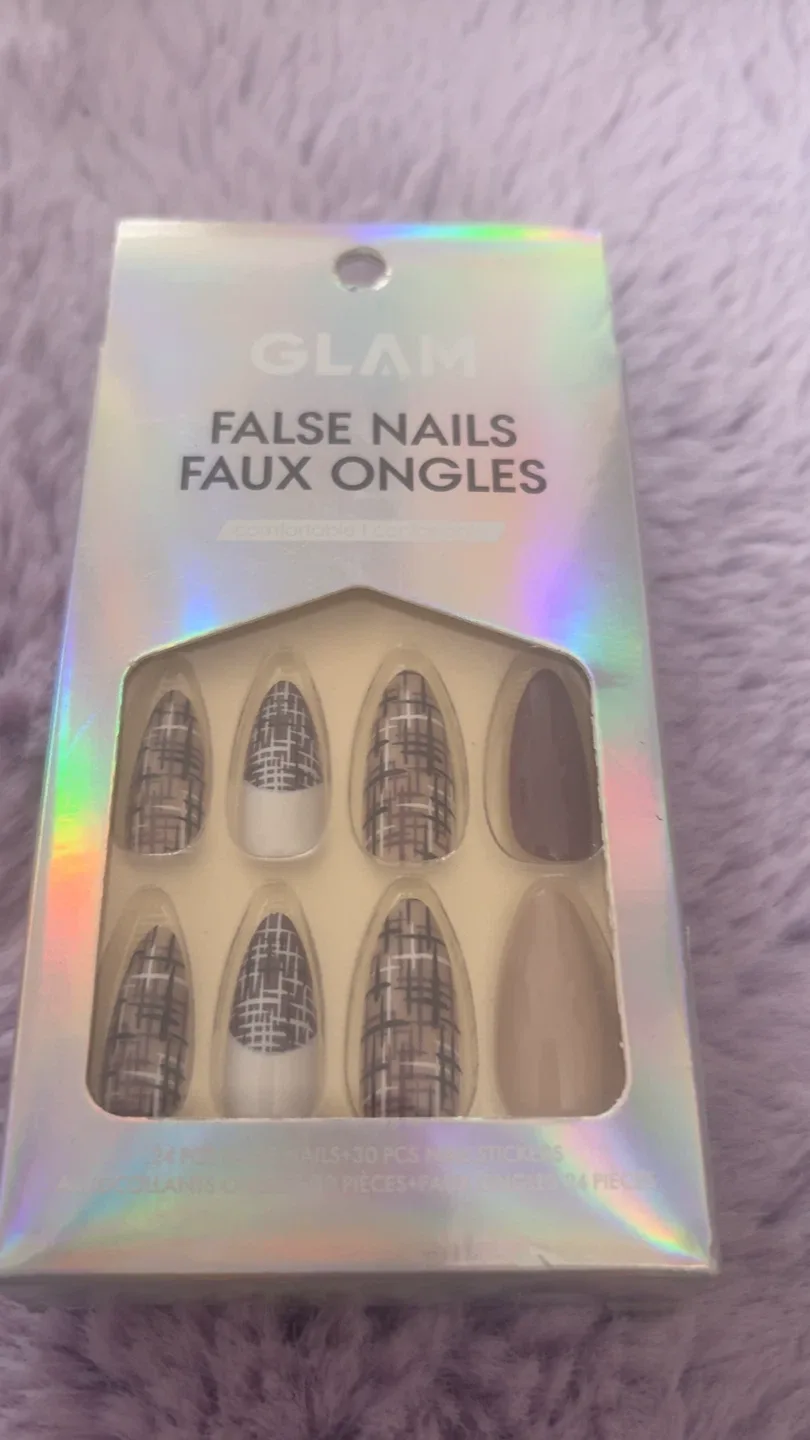 Nails thumbnail