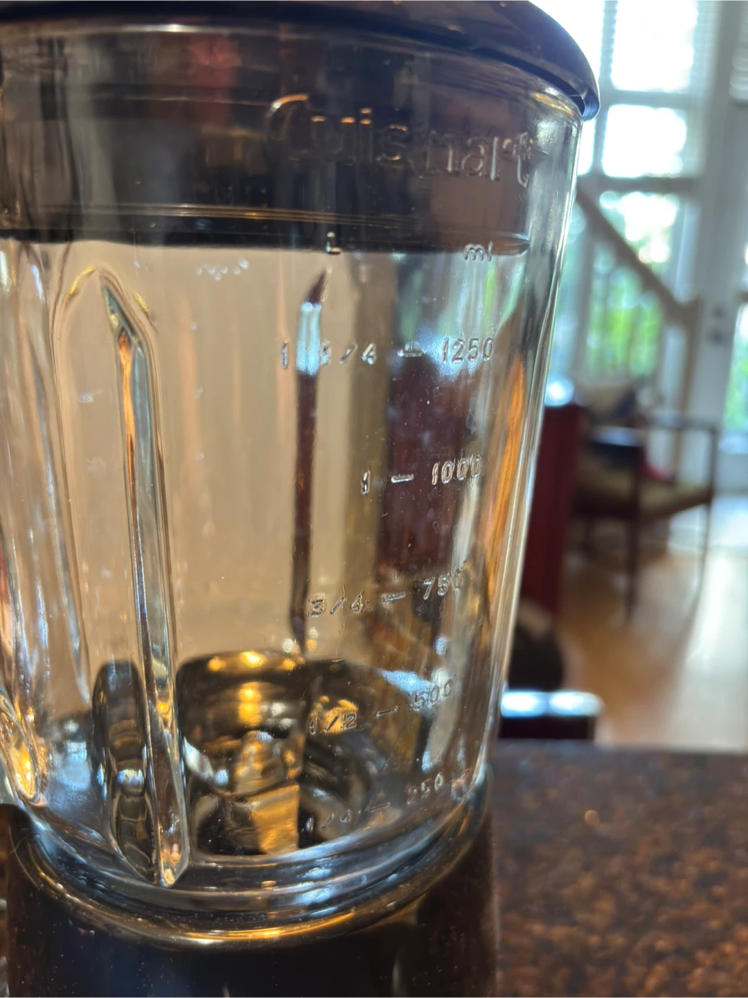 Cuisinart 7 speed blender with glass jar